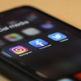 Facebook e il legame tra distanza e connessione sociale