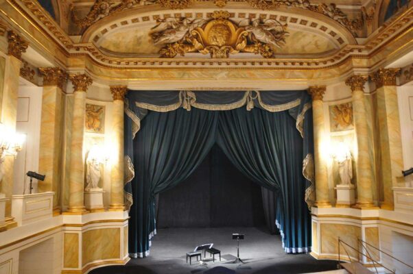 Il teatro nella formazione manageriale: un nuovo paradigma