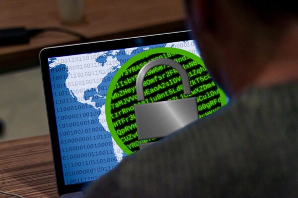 Attacco hacker Lazio: cosa insegna a enti pubblici e aziende