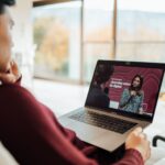 Il popolo svizzero alle prese con la 'Giornata Digitale Svizzera' in lingua francese