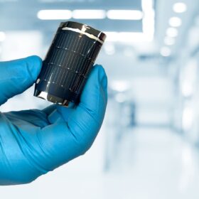 Celle solari CIGS flessibili: raggiunta efficienza record!