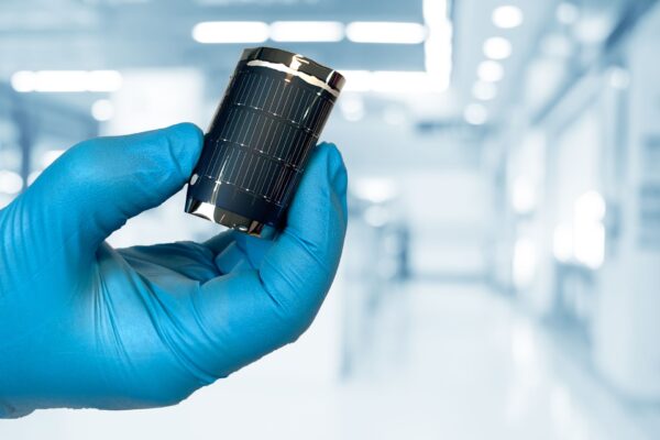 Celle solari CIGS flessibili: raggiunta efficienza record!