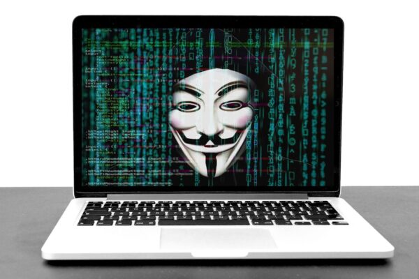 سويسرا تجاه واجب الإبلاغ عن الهجمات الإلكترونية
