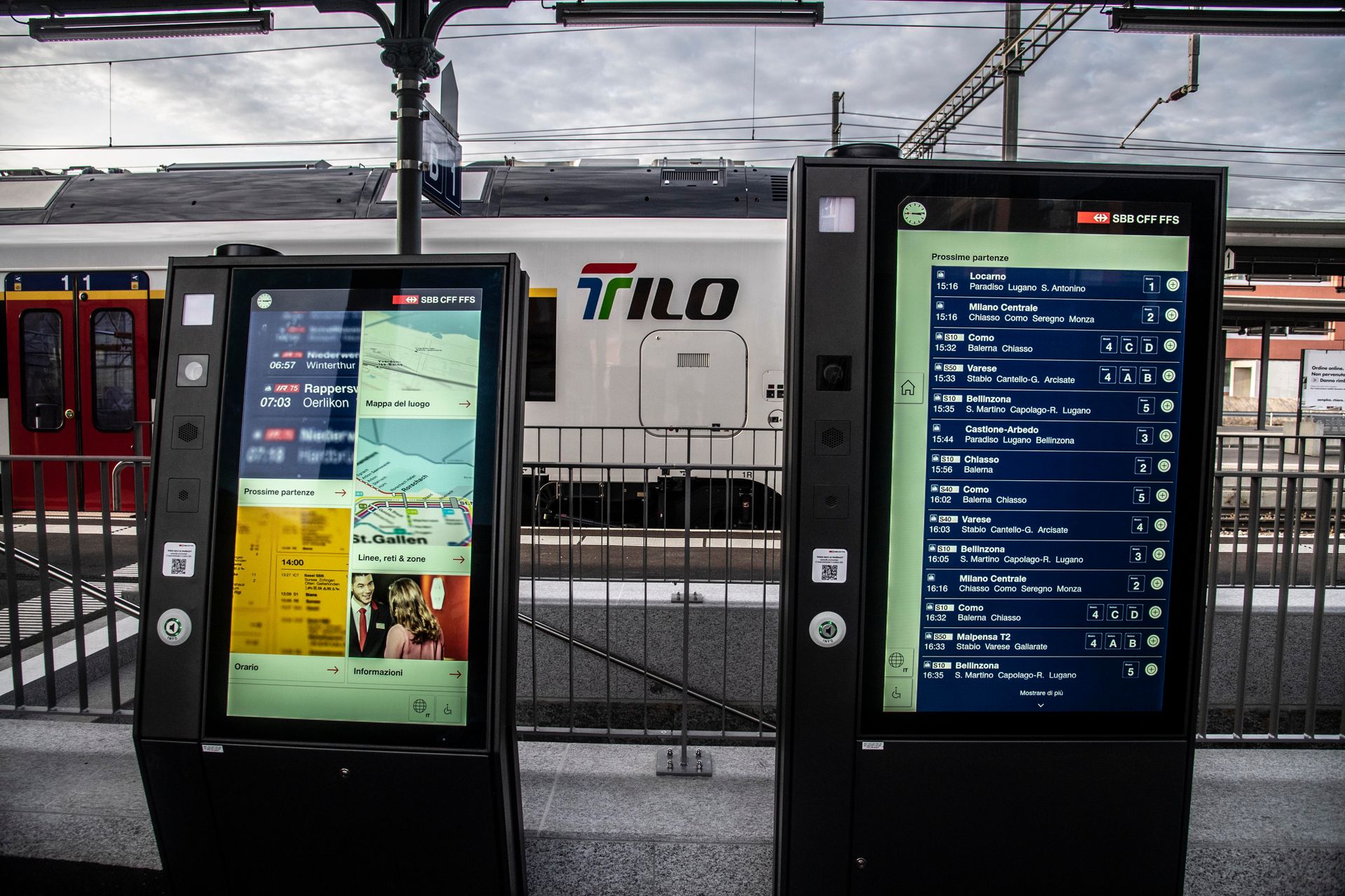 Diplay per avere informazioni e acquistare biglietti delle Ferrovie Federali Svizzere
