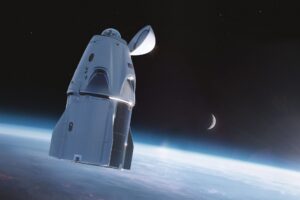 L'esterno della navicella Dragon: le due capsule spaziali Soyuz (Anni 60 del secolo scorso) e Dragon (ultima decade) meritano un confronto: cinquant’anni di cambiamenti tecnologici si vedono...