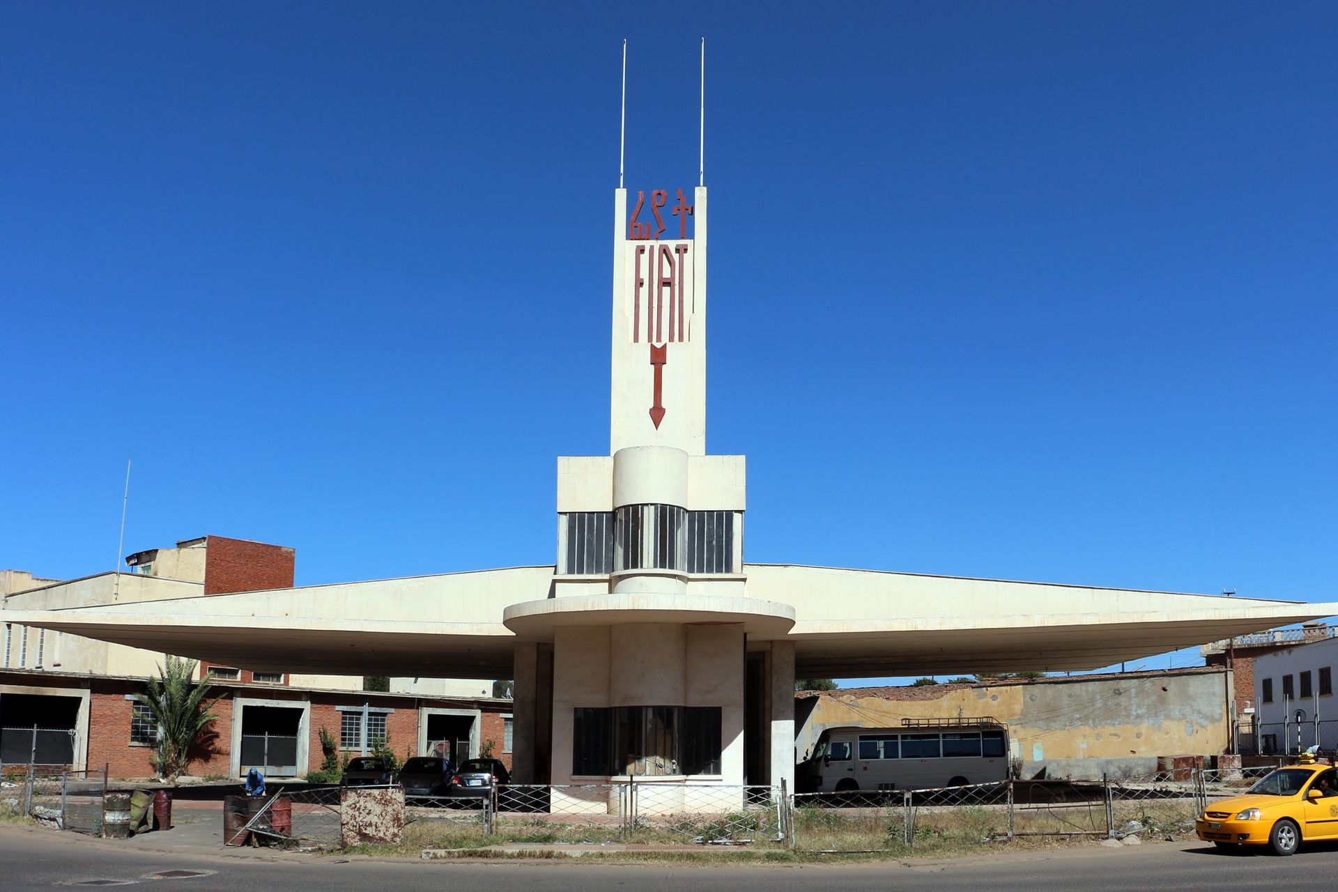 La stazione di servizio Fiat Tagliero progettata all’Asmara nel 1938 da Giuseppe Pettazzi