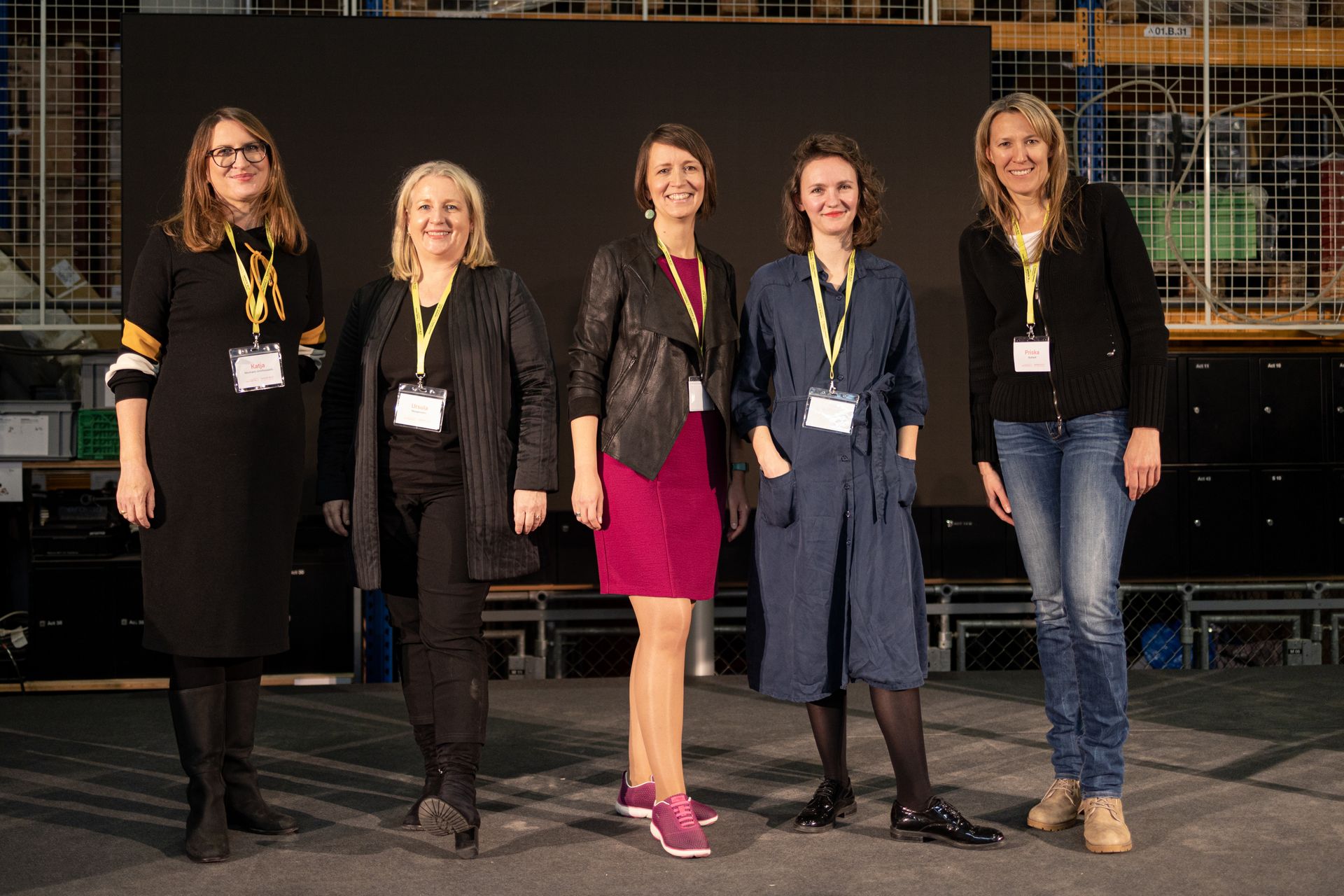 Giuria qualificatissima per l’hackaton femminile “HerHack”, organizzato il 6 e 7 novembre allo scopo di invogliare le partecipanti a intraprendere una carriera in campo tecnologico: era formata da Katia Murmann Amirhosseini, Chief Product Officer della Ringier Global Media Unit e del Gruppo Blick, Sophie Achermann, Amministratore Delegato dell'alleanza F e co-gestore del progetto Stop Hate Speech, Ksenia Wahler, Senior Solutions Architect presso Amazon Web Services, Ursula Morgenstern, Presidente Global Growth Markets di Cognizant, e Priska Burkard, Cofondatrice di TechFace.ch (Foto: Moritz Schmid)