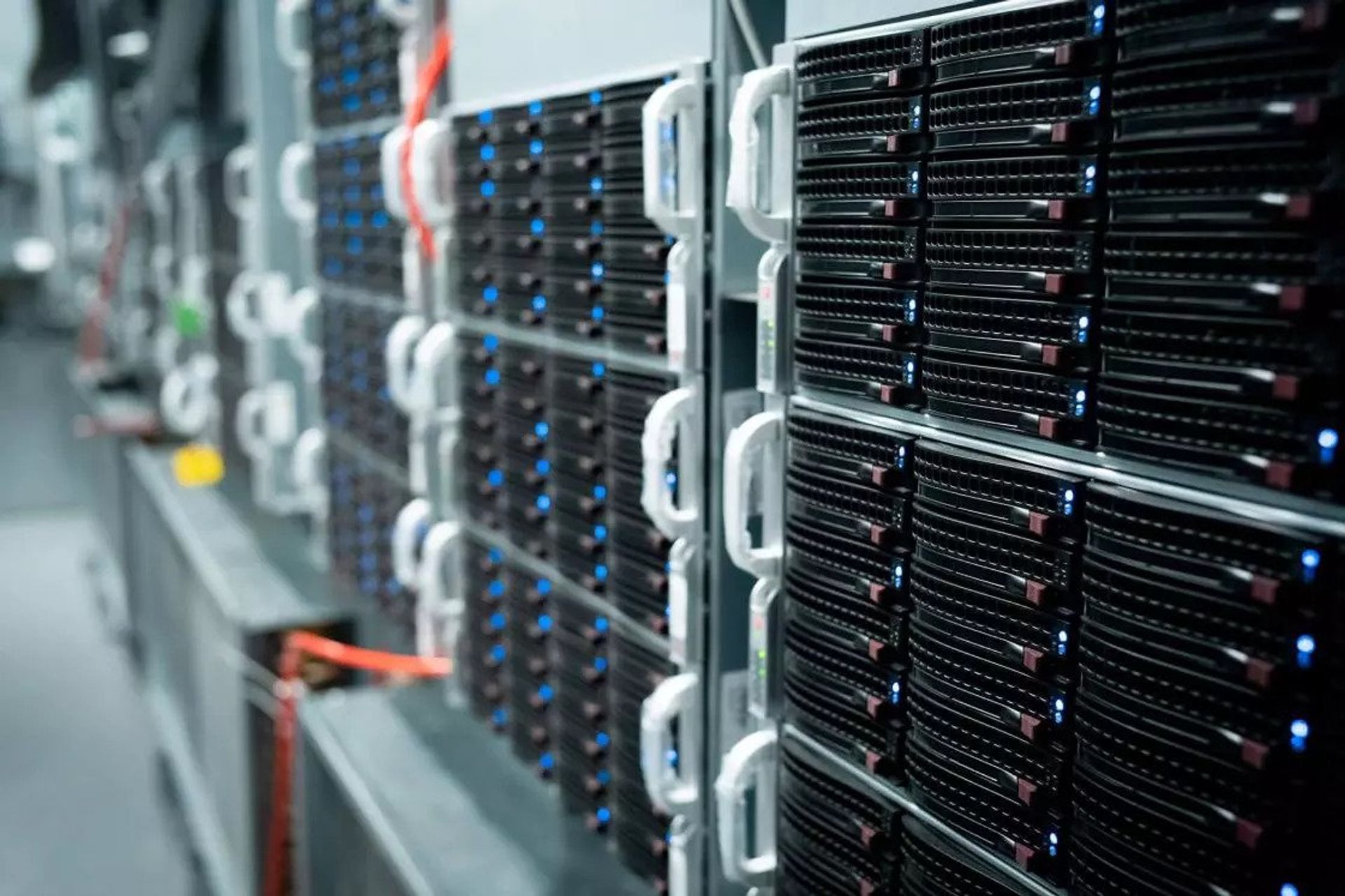 Il centro dati e i server OVH a Roubaix