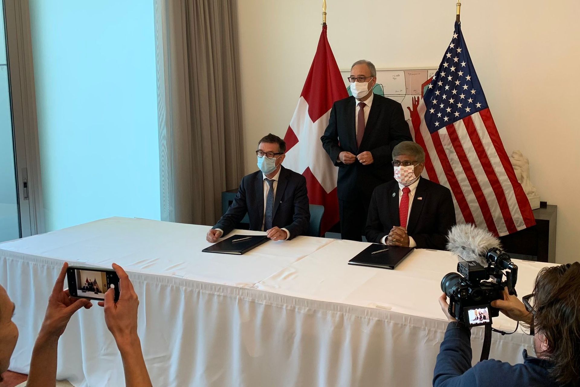 Il presidente del Fondo Nazionale Svizzero, Matthias Egger, e il presidente della statunitense National Science Foundation, Sethuraman Panchanathan, hanno firmato una dichiarazione d’intenti che pone le basi di una lunga collaborazione per promuovere la ricerca