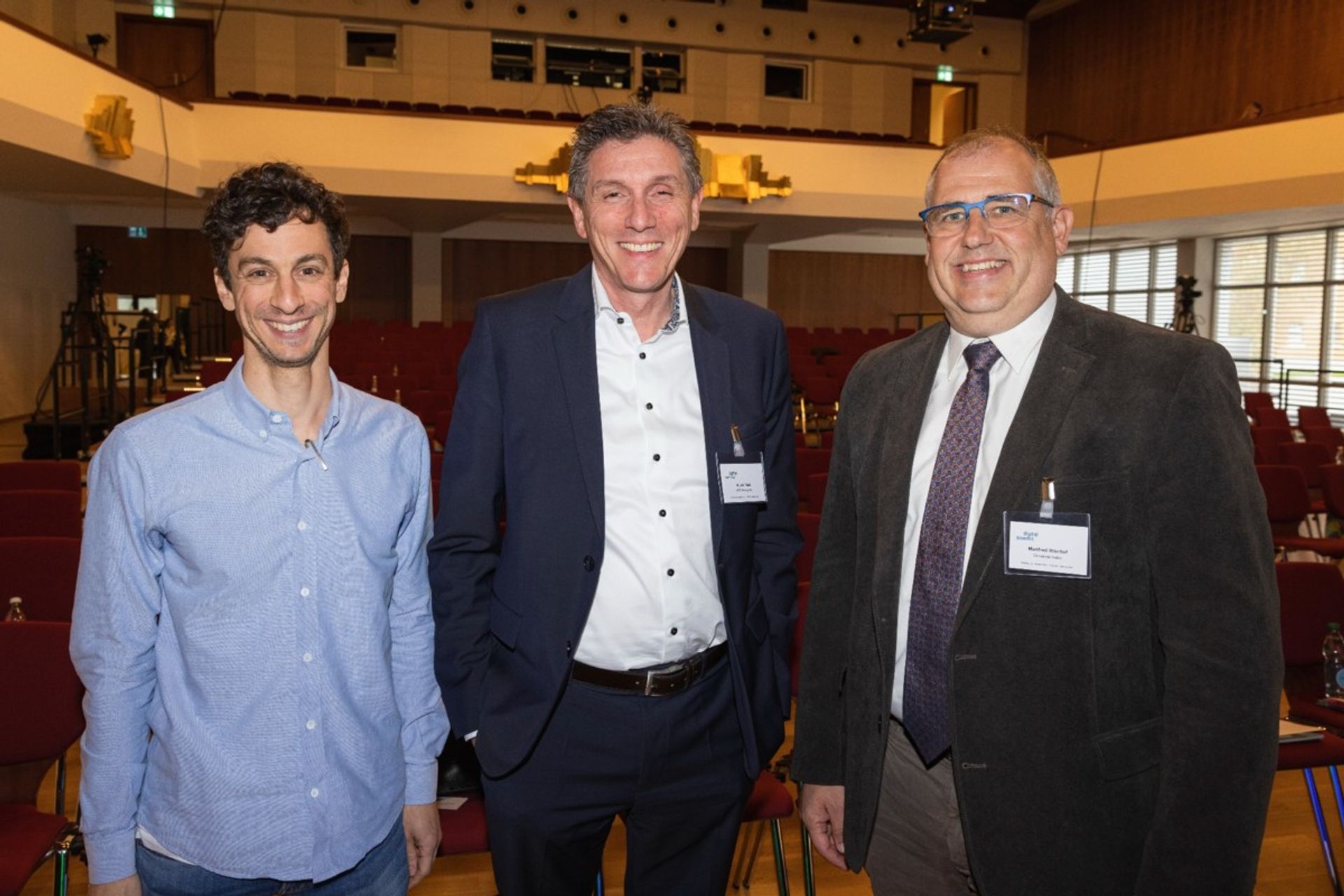 Joël Luc Cachelin, Wissenfabrik o "fabbrica della conoscenza", Ruben Sainz, MTF Micomp, e Manfred Bischop, Sindaco di Vaduz