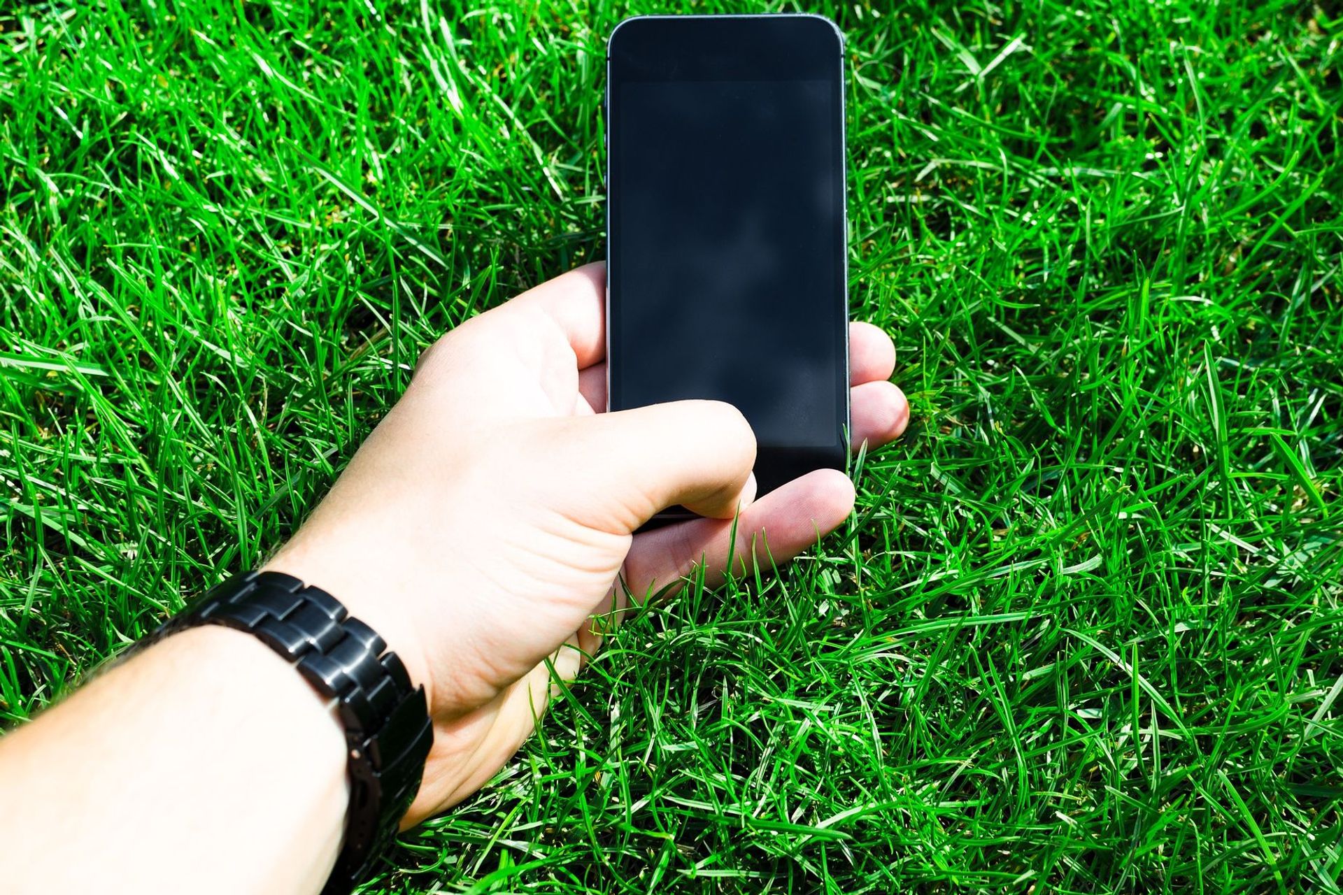 L'evoluzione del primo settore economico ha portato i contadini a usare anche smartphone