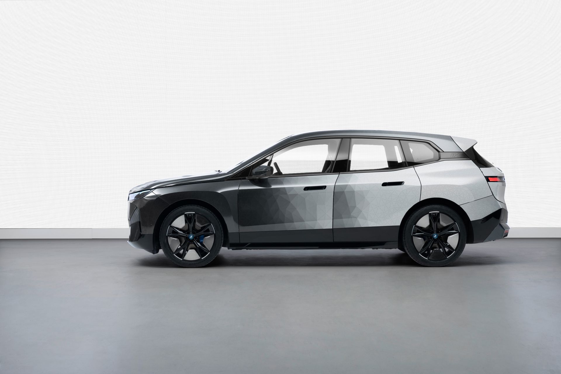 Video, i segreti della BMW dalla colorazione... "cangiante"