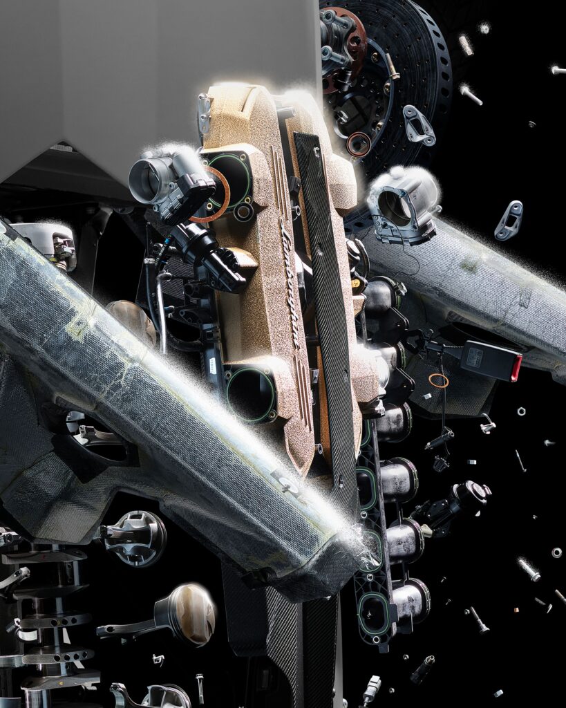 L’opera reale e digitale “Space Time Memory” realizzata dall’artista svizzero Fabian Oefner con le singole componenti della Lamborghini Aventador Ultimae