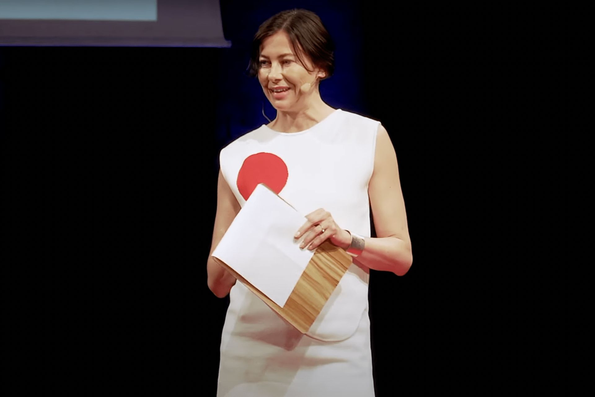 Fondatrice della Maverx Foundation, Francesca Veronesi è la figlia di Mario, pioniere del distretto biomedicale di Mirandola nel 1962