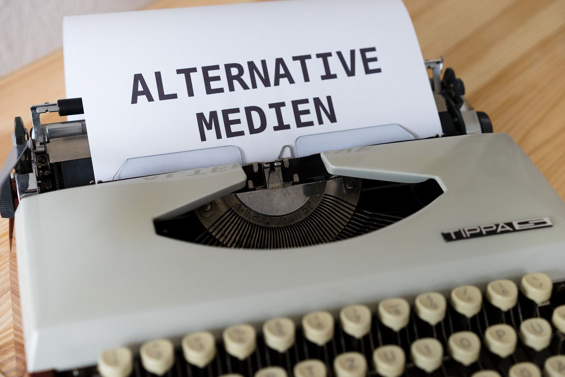 I cosiddetti "media alternativi" costituirono a loro tempo un'alternativa all'informazione mainstream