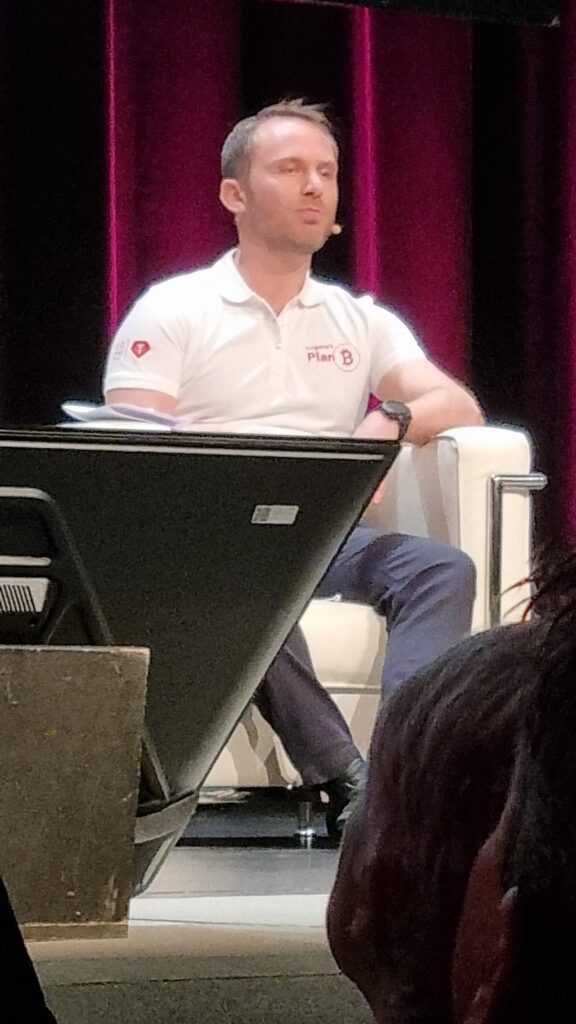 Paolo Ardoino, Chief Technical Officer di Tether Operations Limited, alla presentazione, il 3 marzo 2022 al Centro Congressi, della collaborazione fra la Città di Lugano e l'azienda statunitense: il “Plan B” intende dare dare vita a un centro d'eccellenza europeo per l’adozione di criptovalute e tecnologia Blockchain