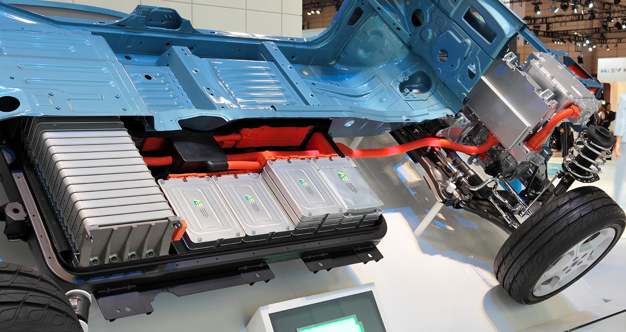 Il pacco batterie e l'autotelaio della Nissan Leaf