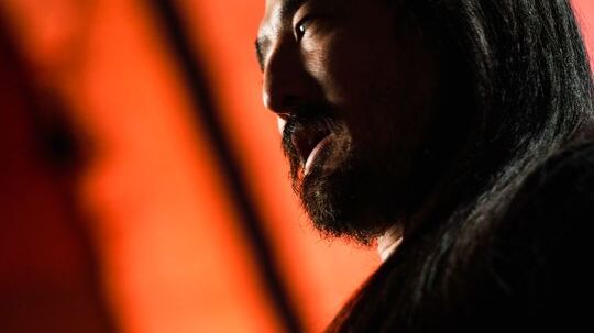 Steve Aoki ha fornito la traccia sviluppata appositamente per l’NFT della LP 780-4 Ultimae Coupé, una colonna sonora esclusiva per l’auto fisica ispirata all’ultima Lamborghini Aventador, e fornirà consulenza sulla progettazione dello specifico Non-Fungible Token e sulla personalizzazione dell’auto fisica