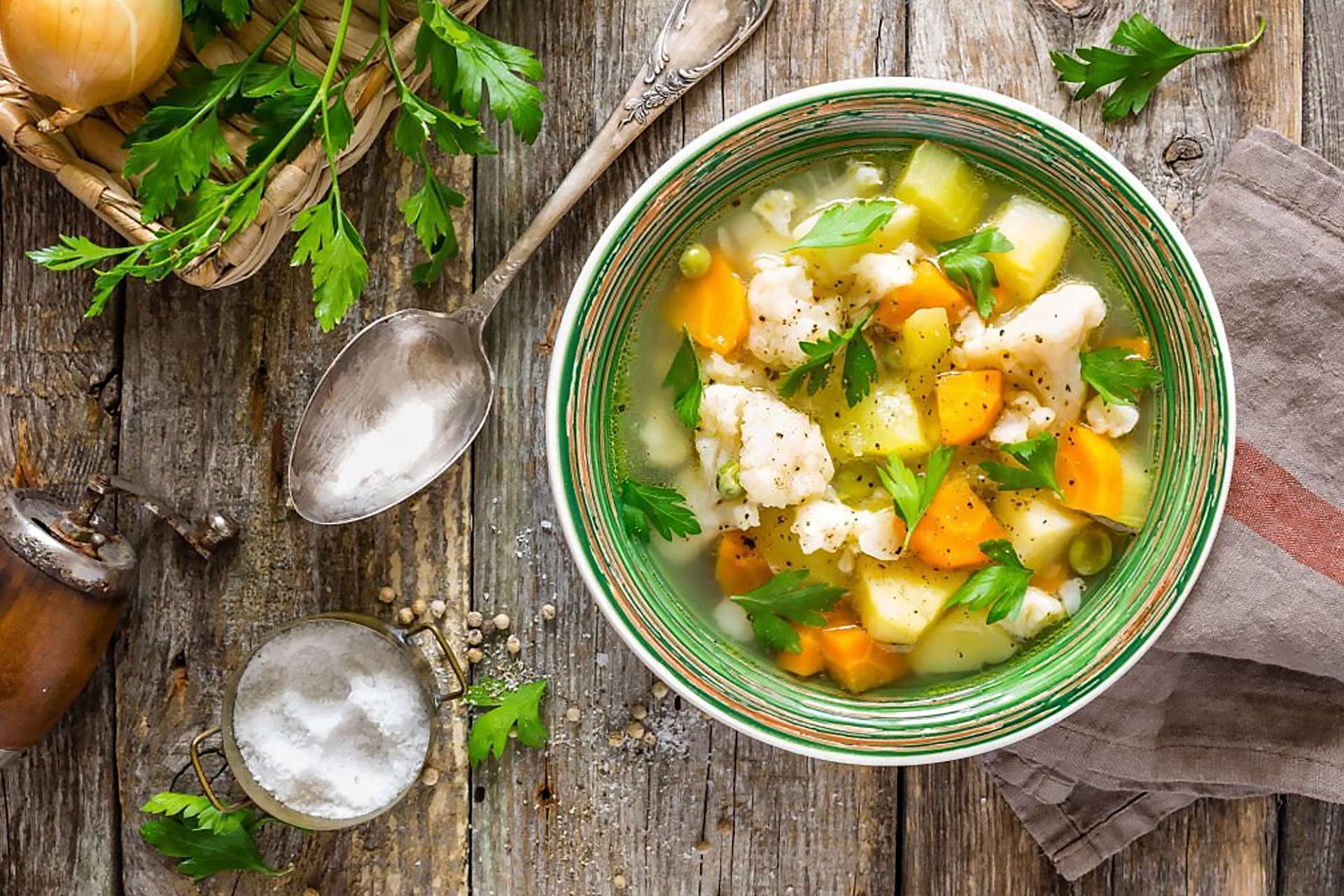 È sconsigliato il consumo di cibi brodosi la sera in caso di reflusso gastroesofageo