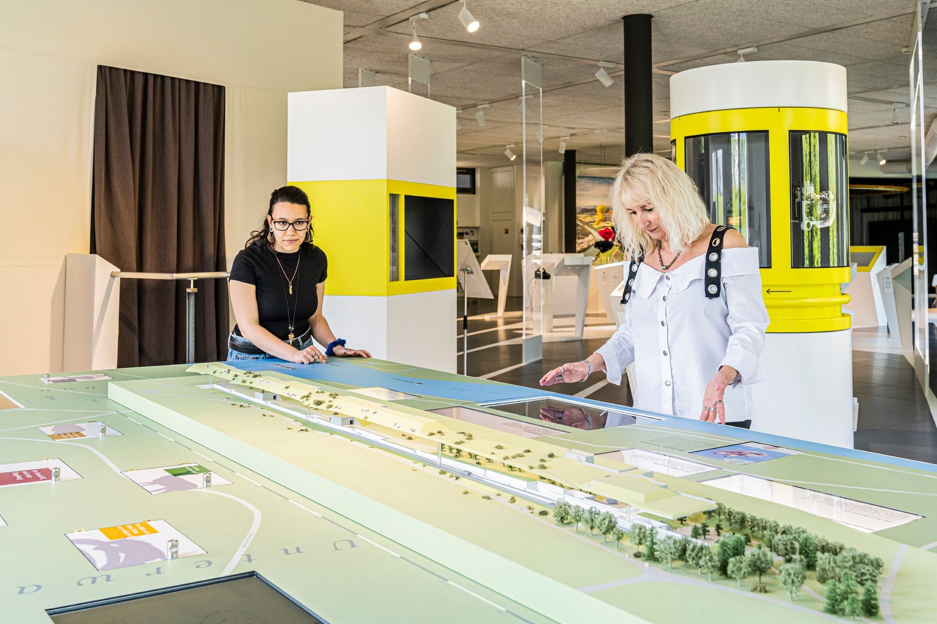 Le mostre interattive incoraggiano la partecipazione e stupiranno i visitatori dell'esposizione "Visitare i ricercatori" del PSI a Villigen (Foto: Markus Fischer/Paul Scherrer Institute)