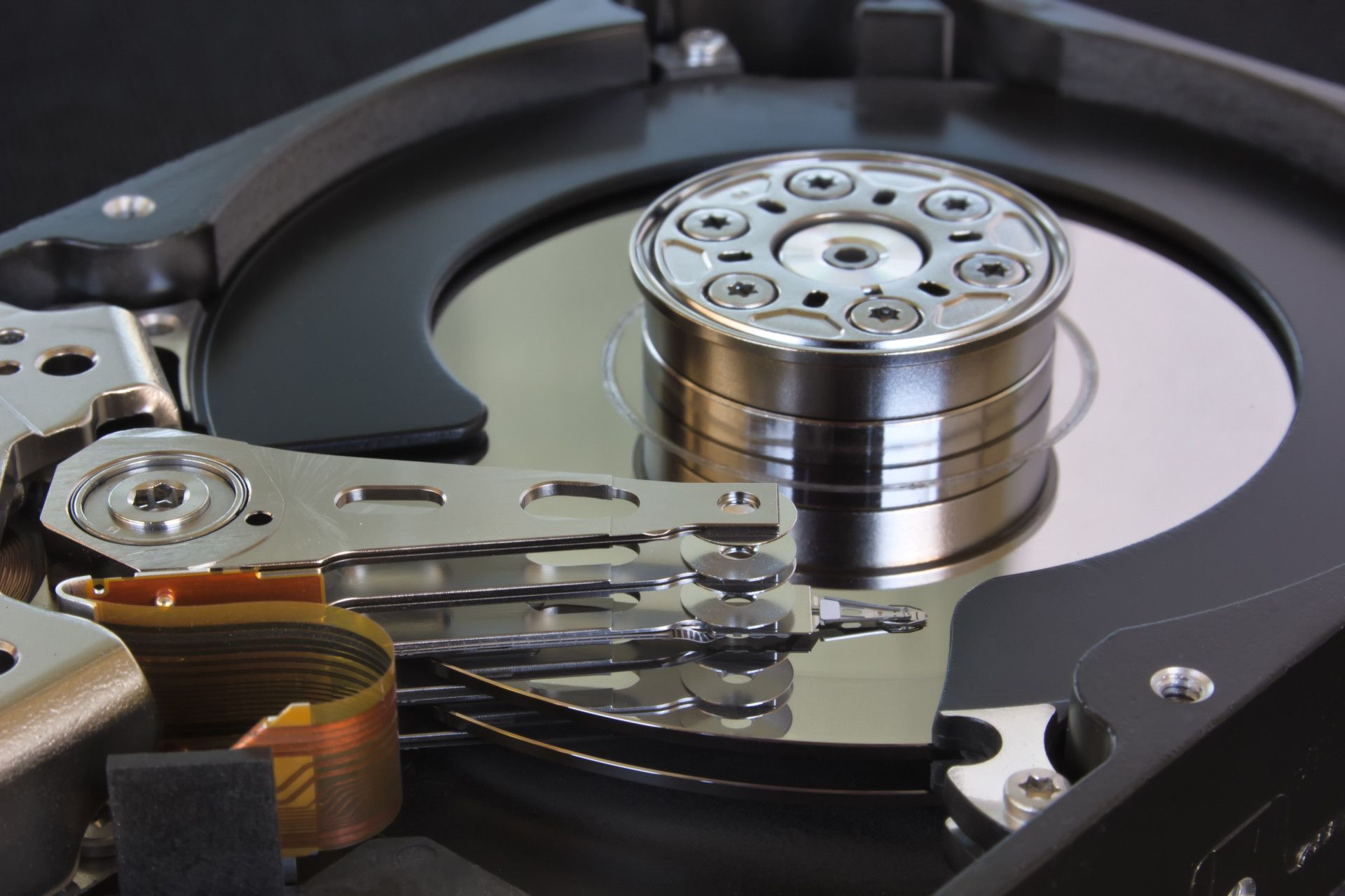 L'hard disk di un personal computer è un collettore di dati personali e sensibili (Foto: Antonio Moreno Nadal/Pexels)