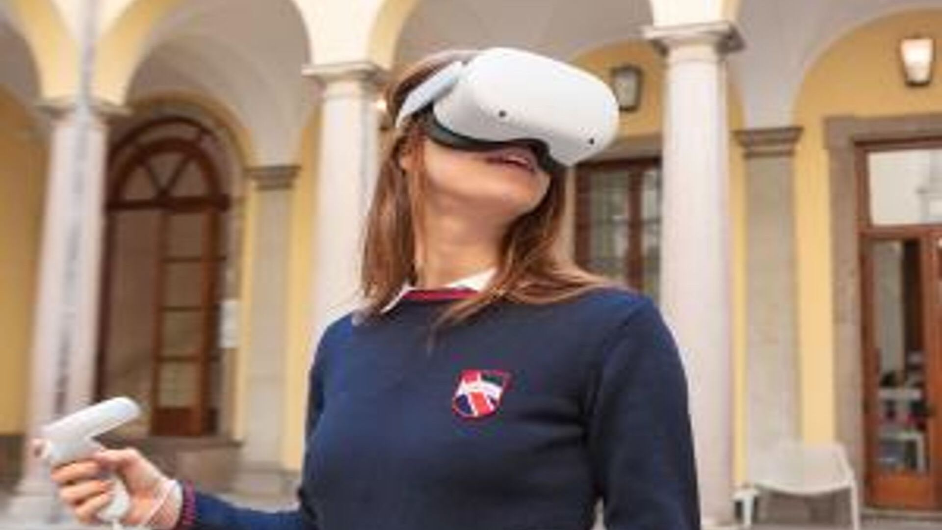 Nella King's InterHigh, totalmente online, e nella Saint Louis School di Milano gli studenti sperimenteranno il frutto della trasformazione digitale: entrambe gli istituti, appartenenti al gigante britannico della formazione Inspired Education Group, le lezioni faranno ricorso al Metaverso e alla Realtà Virtuale