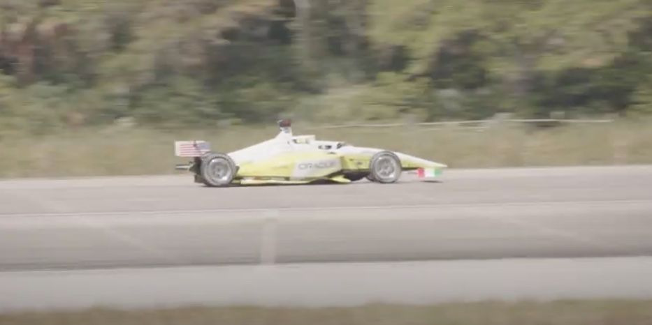 Sulla pista del Kennedy Space Center della NASA, la Dallara AV-21 ha fissato il nuovo record mondiale di velocità per vetture a guida autonoma: 311,9 km l'ora