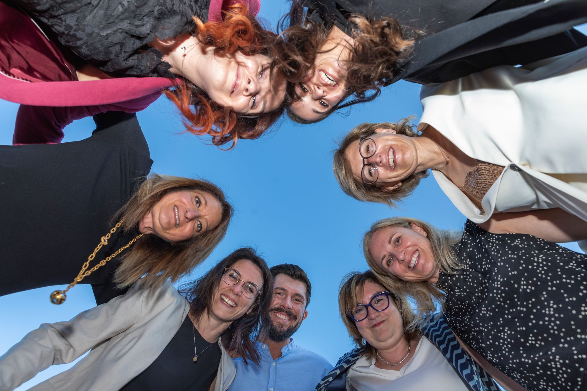 Lo staff lavorativo dell'associazione ated-ICT Ticino guidato dalla neo presidente Cristina Giotto