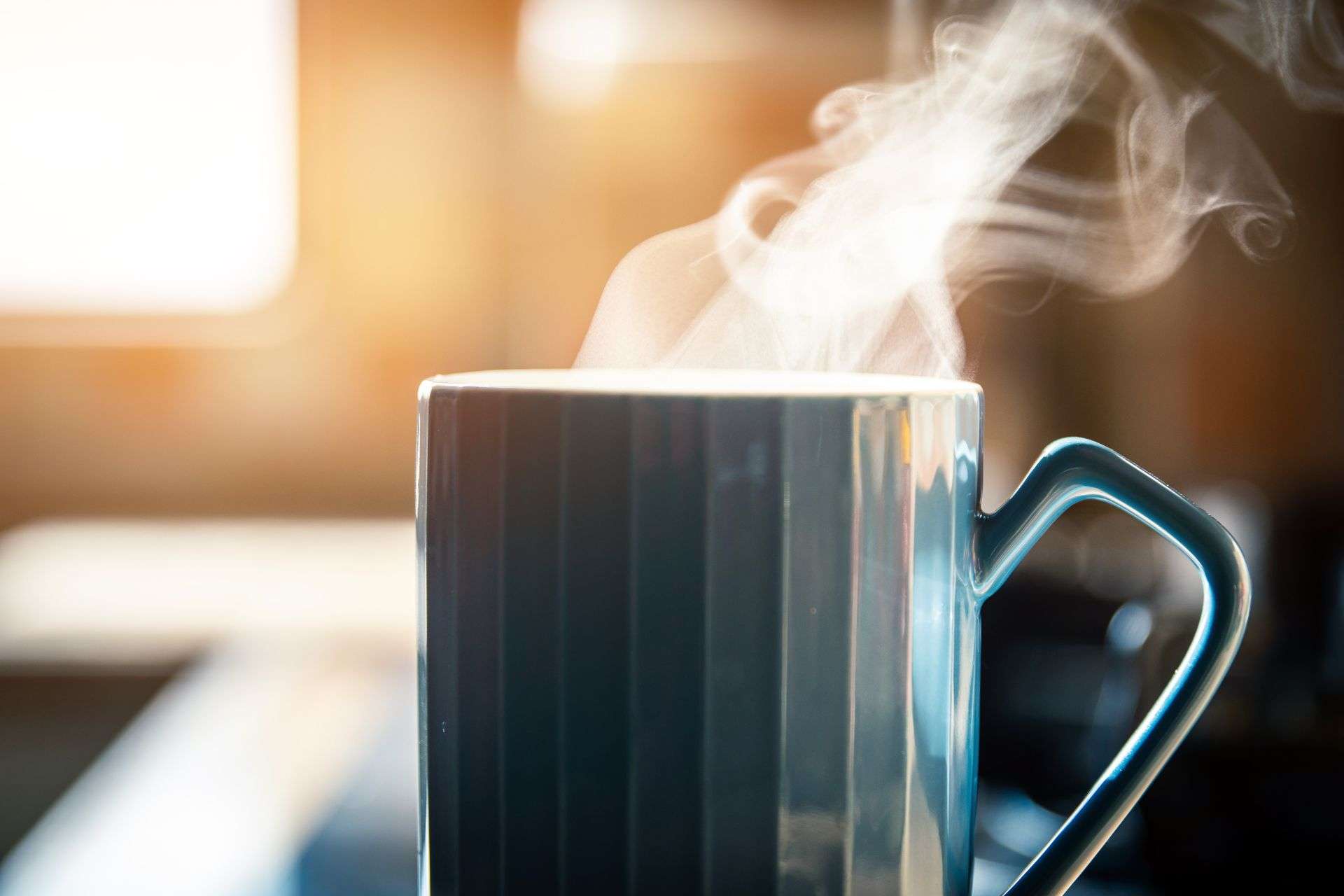 Bere una bevanda calda è consigliabile quando si avverte stanchezza dopo i pasti