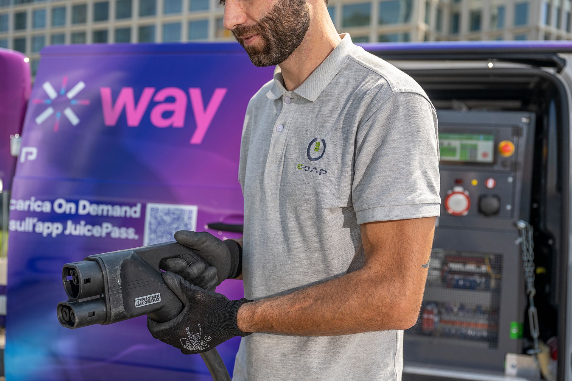 I van di ricarica veloce della collaborazione fra Enel X Way ed E-GAP