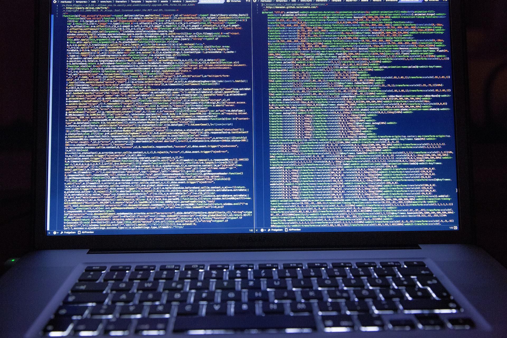 Il software, in informatica ed elettronica, indica l'insieme delle componenti immateriali a livello logico intangibile di un sistema elettronico di elaborazione