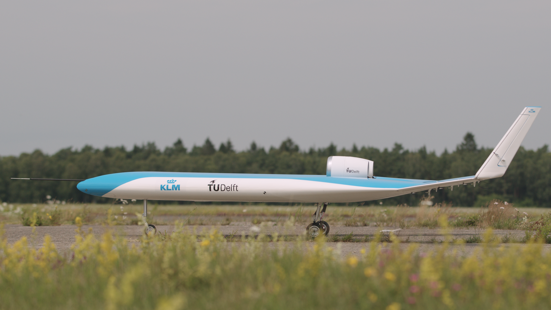 I collaudi di un drone con le caratteristiche dell’aereo “Flying-V” (Foto: Joep Van Oppen)