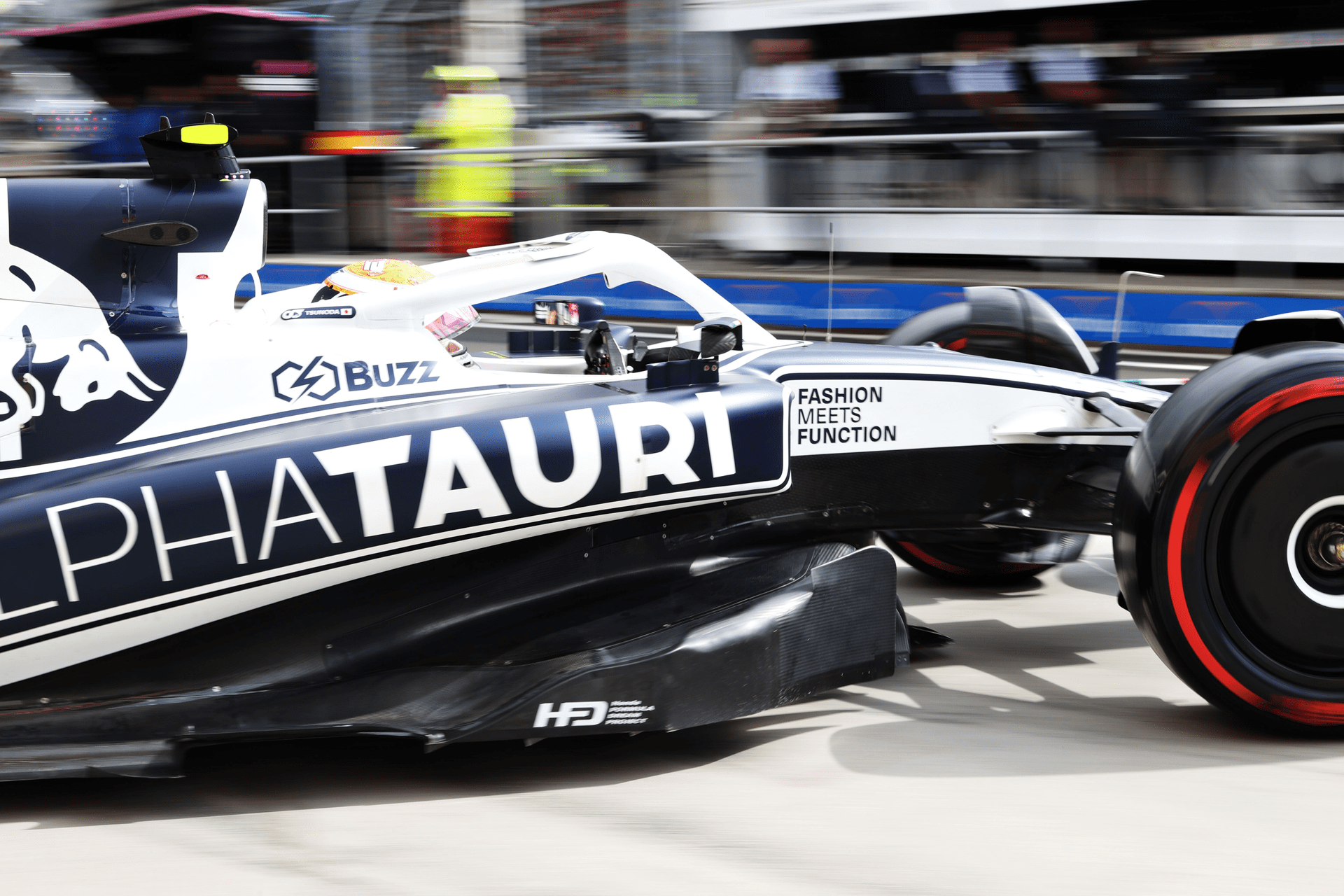 La collaborazione fra la Scuderia Alpha Tauri e LIF3.com è cominciata in occasione del Gran Premio d’Ungheria 2022 di Formula 1