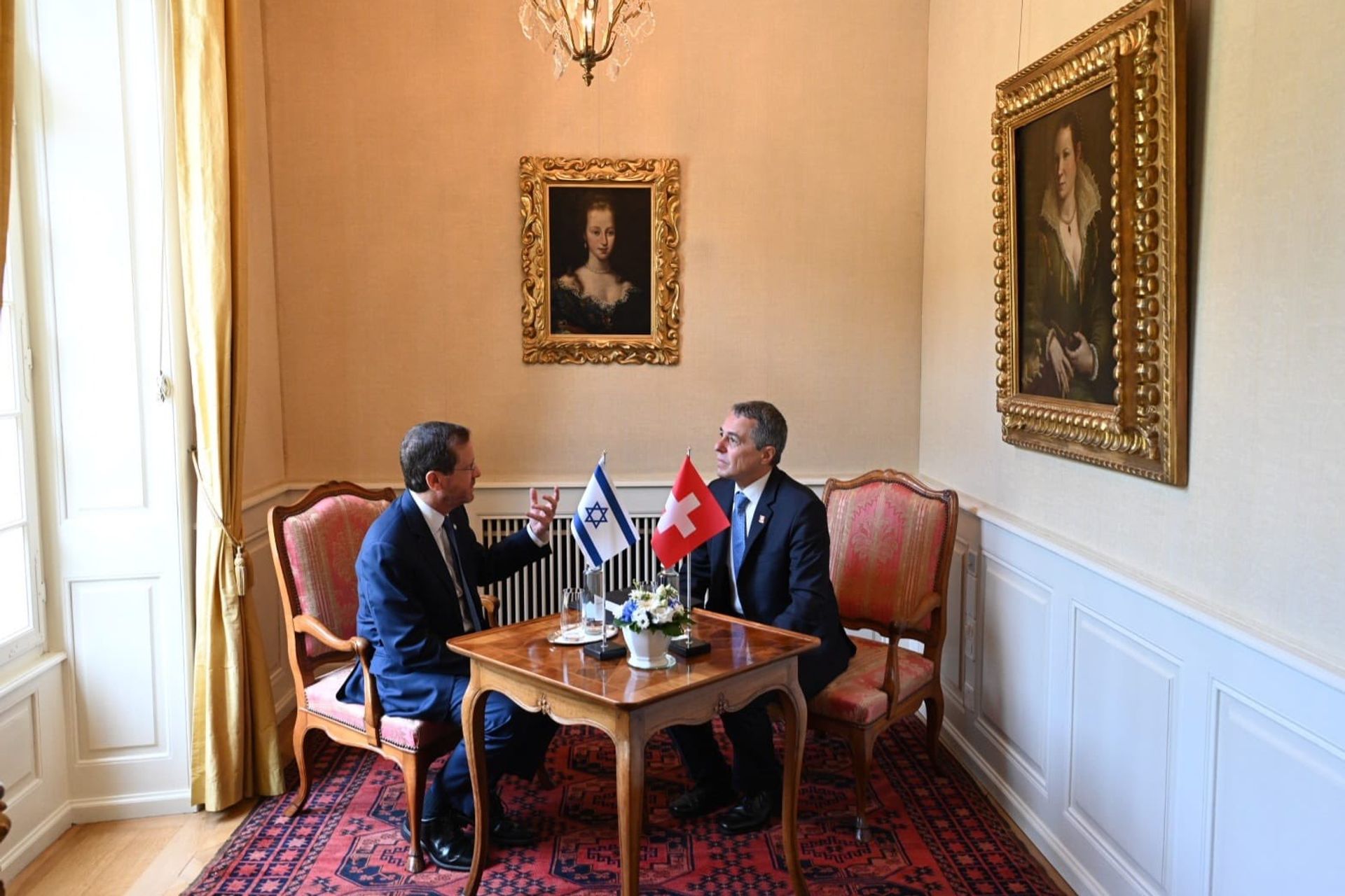 L’incontro ufficiale fra Isaac Herzog, Presidente dello Stato di Israele, e Ignazio Cassis, Presidente della Confederazione Elvetica, il 29 agosto 2022 alla Residenza del Lohn