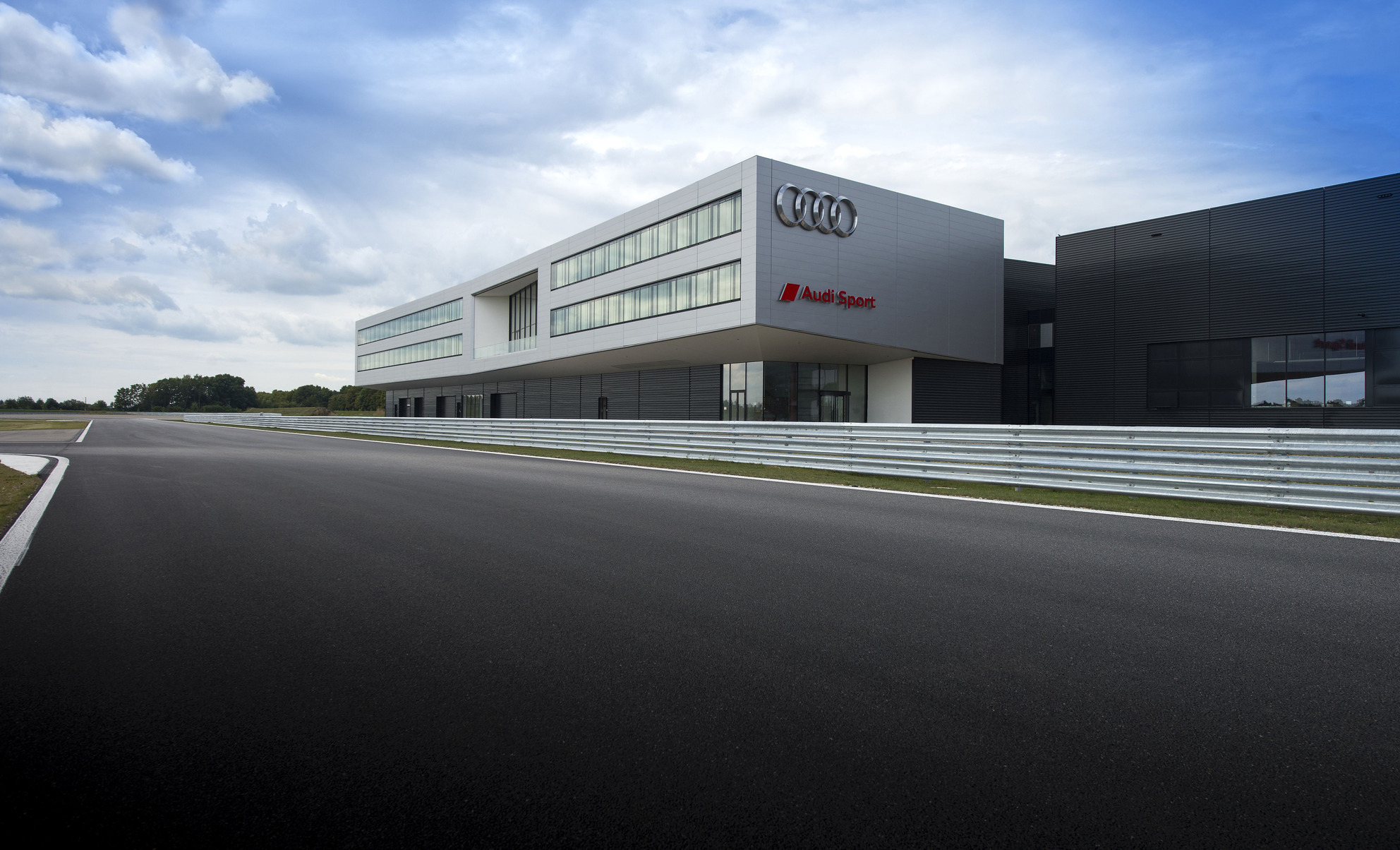Il Competence Center Motorsport dell'Audi a Neuburg an der Donau in Germania
