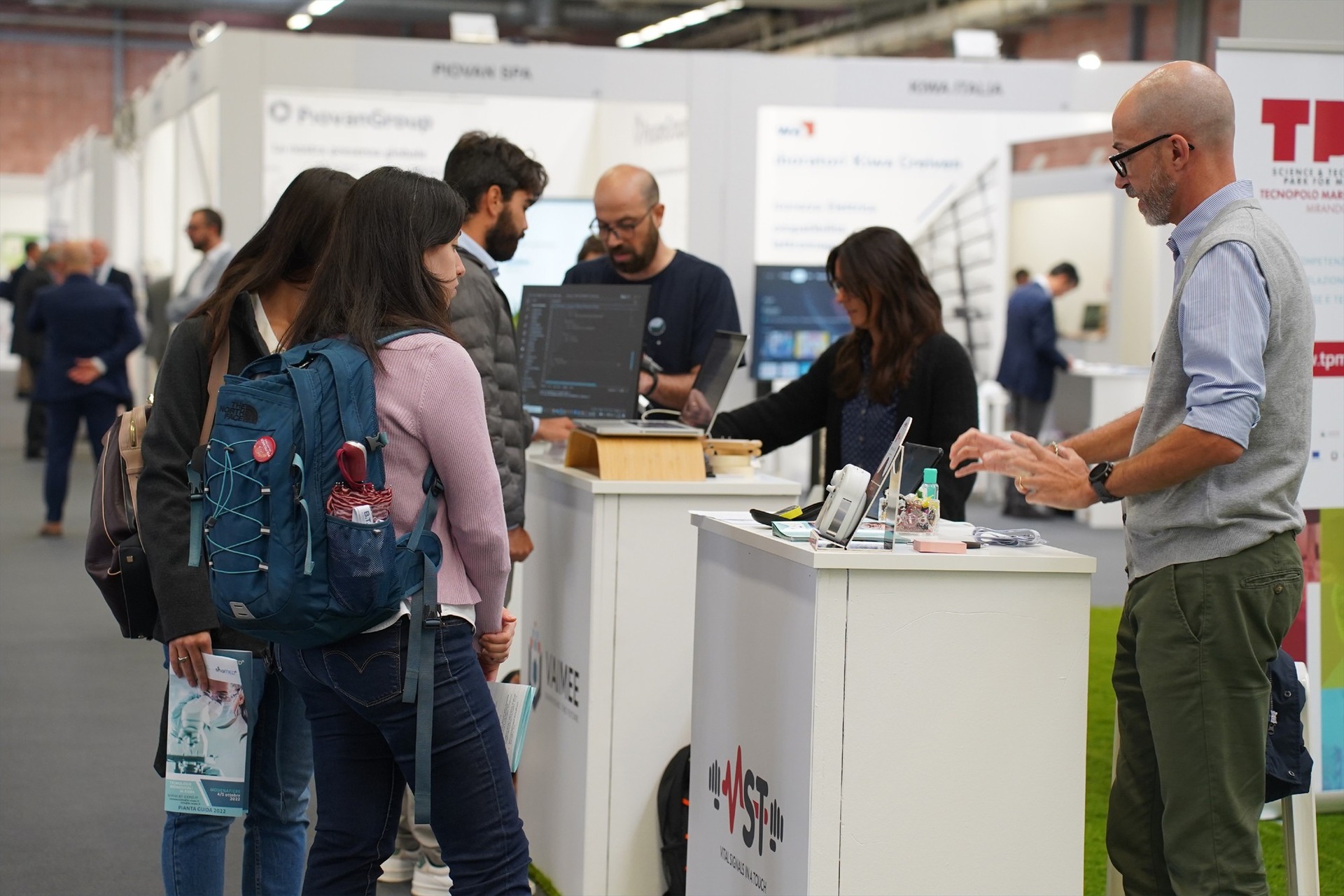 Il primo giorno della fiera B.T. Expo ShoMED 2022 il 4 ottobre in Viale Virgilio a Modena