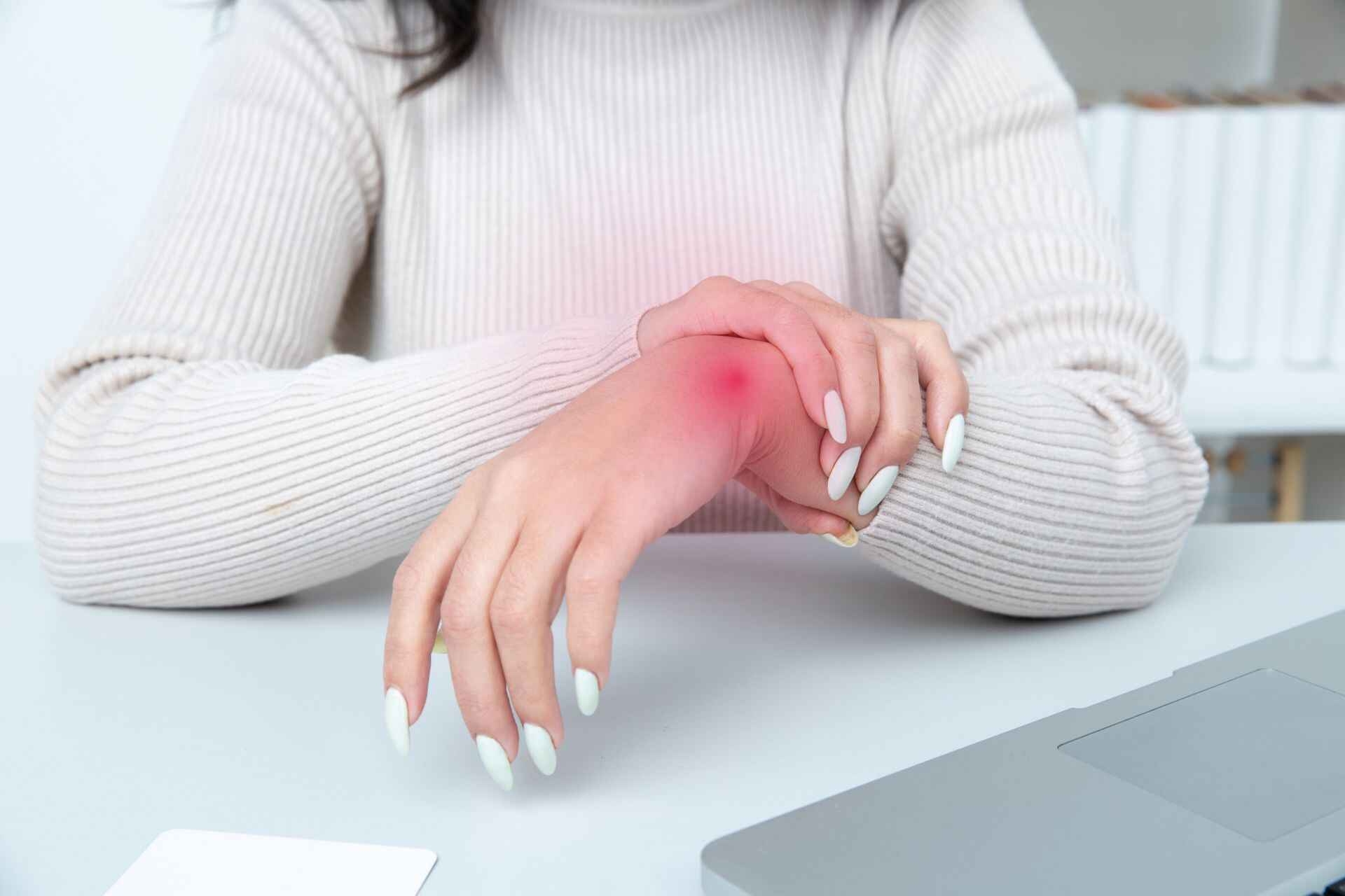 Le cause e la prevenzione per i dolori articolari interessano il cibo