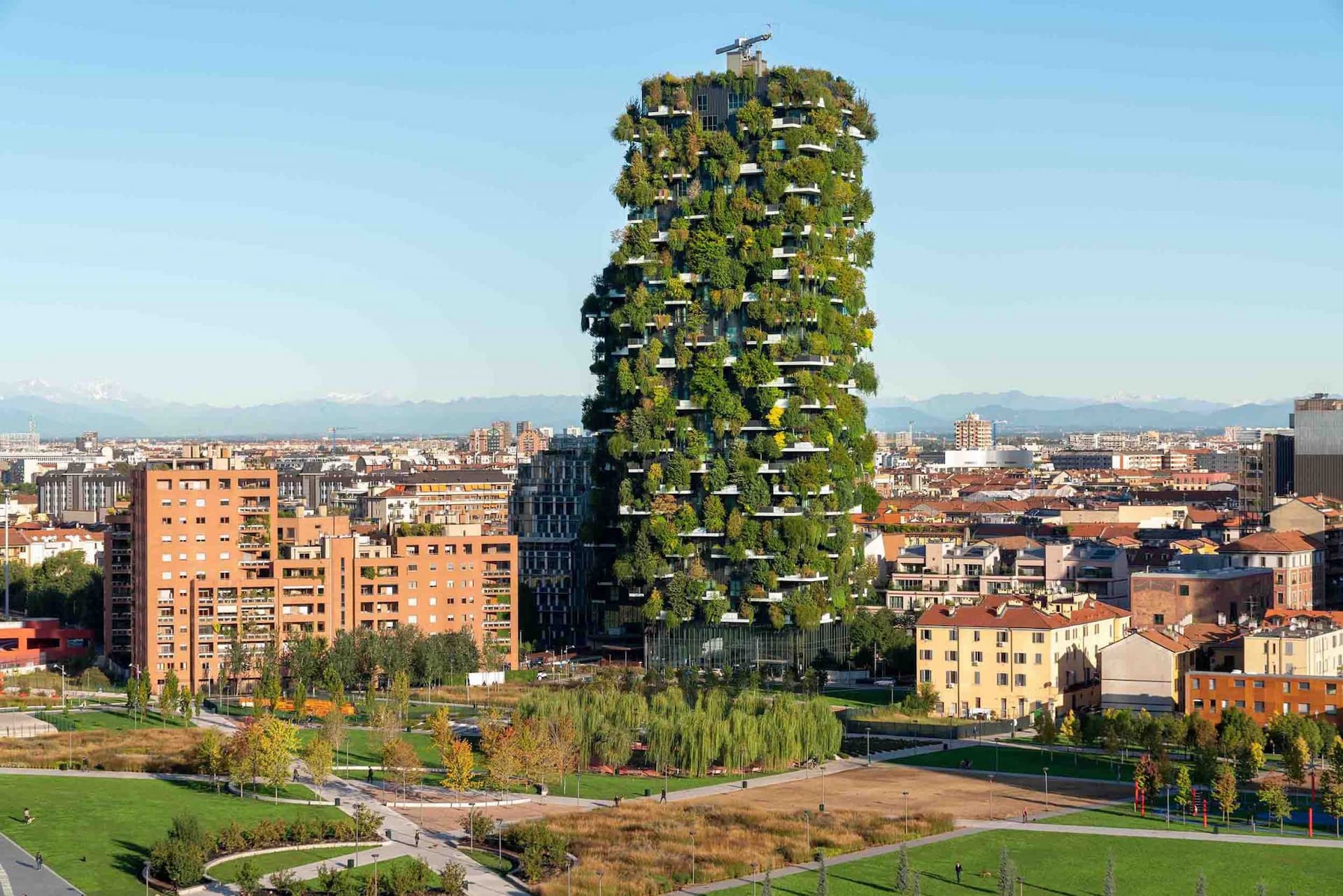 Bosco Verticale: il bosco verticale di Milano, opera architettonica residenziale che ha mutato lo skyline del capoluogo lombardo, aprendo la strada alle foreste verticali che, anno dopo anno, conquistano sempre più città nel mondo (Foto: Stefano Boeri Architetti)