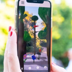 Il giardino si fa opera d’arte: la mostra è solo in Realtà Aumentata