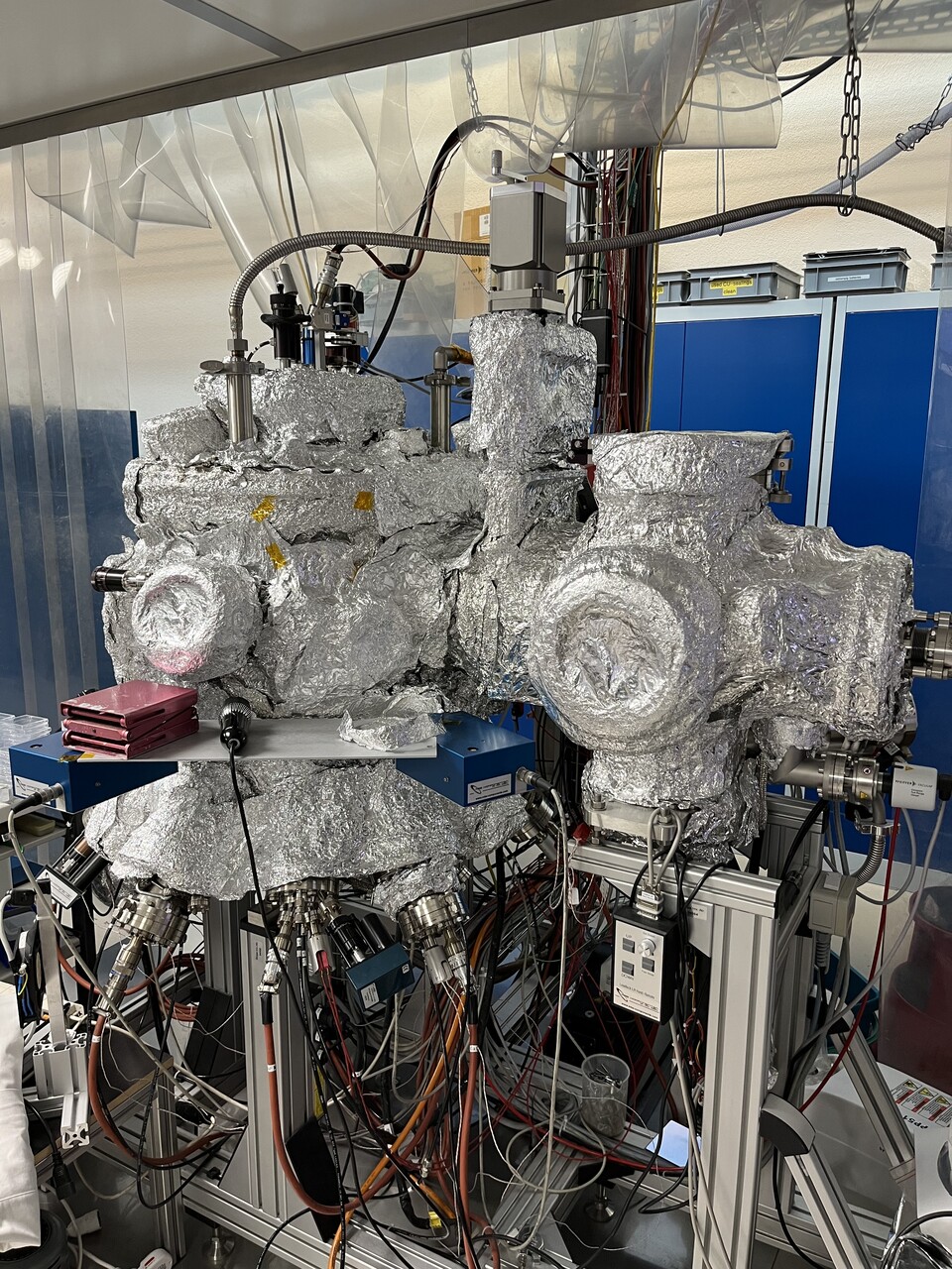 Celle solari bifacciali: l'apparecchiatura di deposizione dello strato CIGS, che assorbe la luce per convertirla in elettricità nelle celle solari studiate dal Laboratorio Federale di Prova dei Materiali e di Ricerca