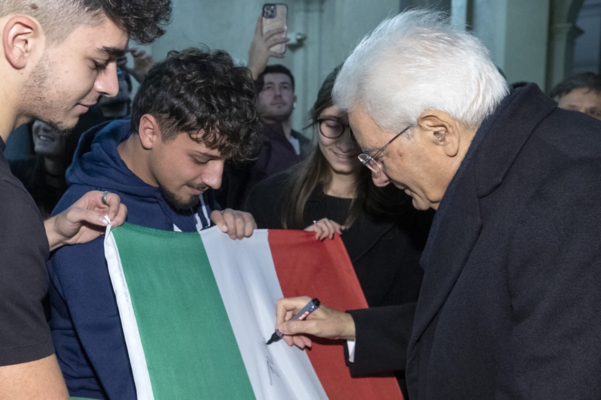 Sergio Mattarella ha incontrato i docenti e i ricercatori italiani in occasione della sua visita di tre giorni in Svizzera il 28, 29 e 30 novembre 2022
