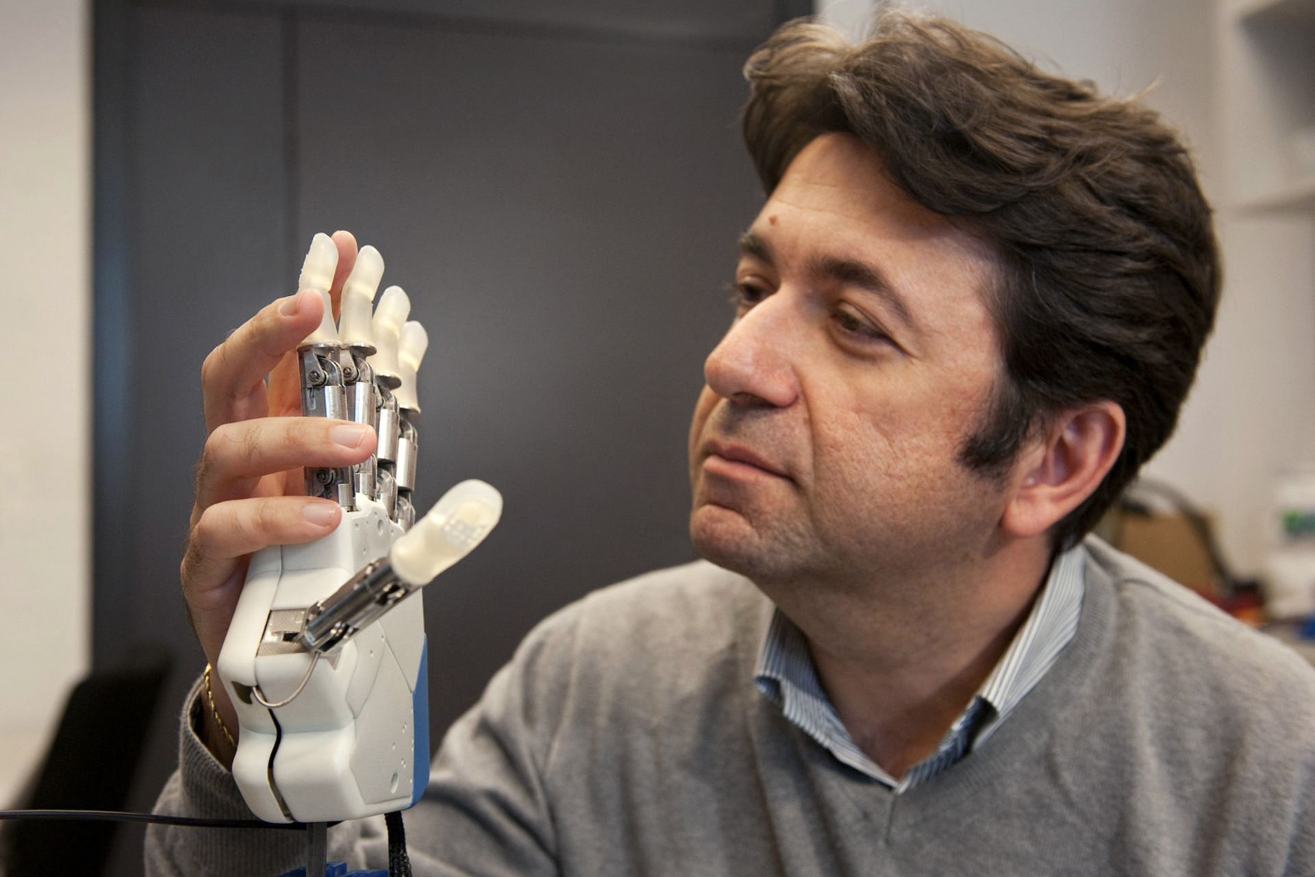 Robotica: protesi robotiche per migliorare qualità della vita