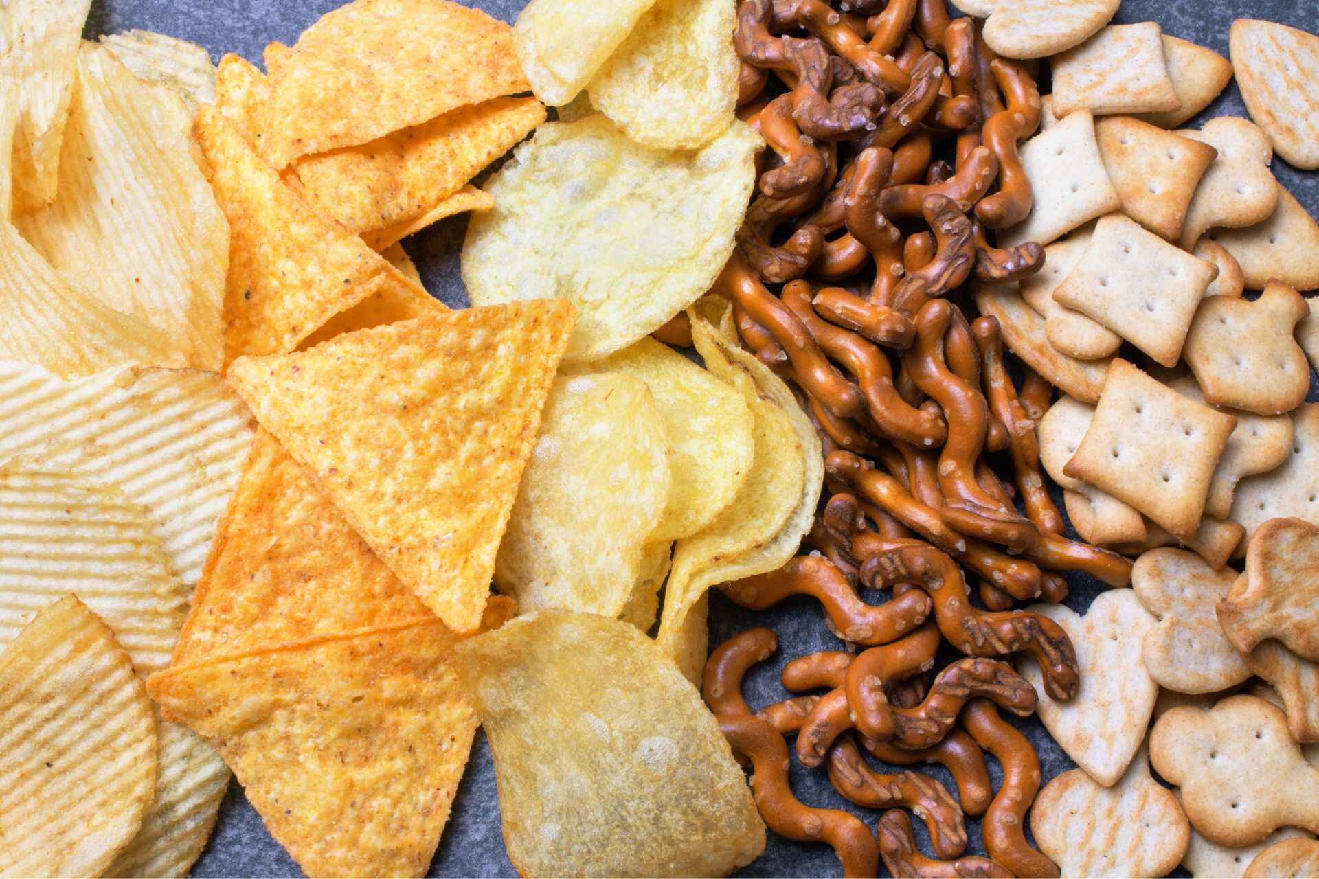 Stanchezza cronica: quando si avverte una sensazione di stanchezza è sconsigliato il consumo di snack dolci e salati