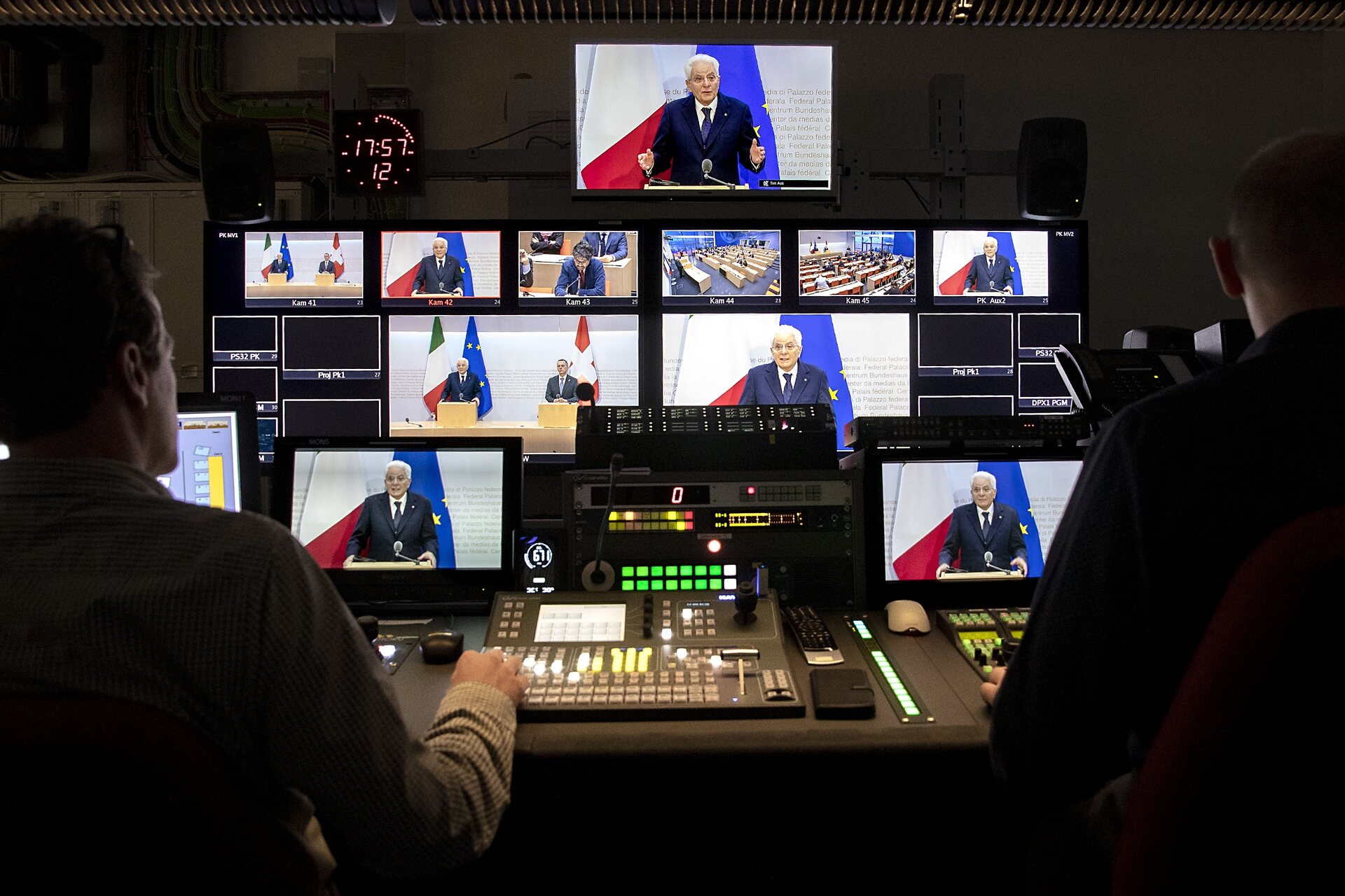 Sergio Mattarella ha partecipato a una conferenza stampa al Palazzo Federale di Berna in occasione della sua visita di tre giorni in Svizzera il 28, 29 e 30 novembre 2022