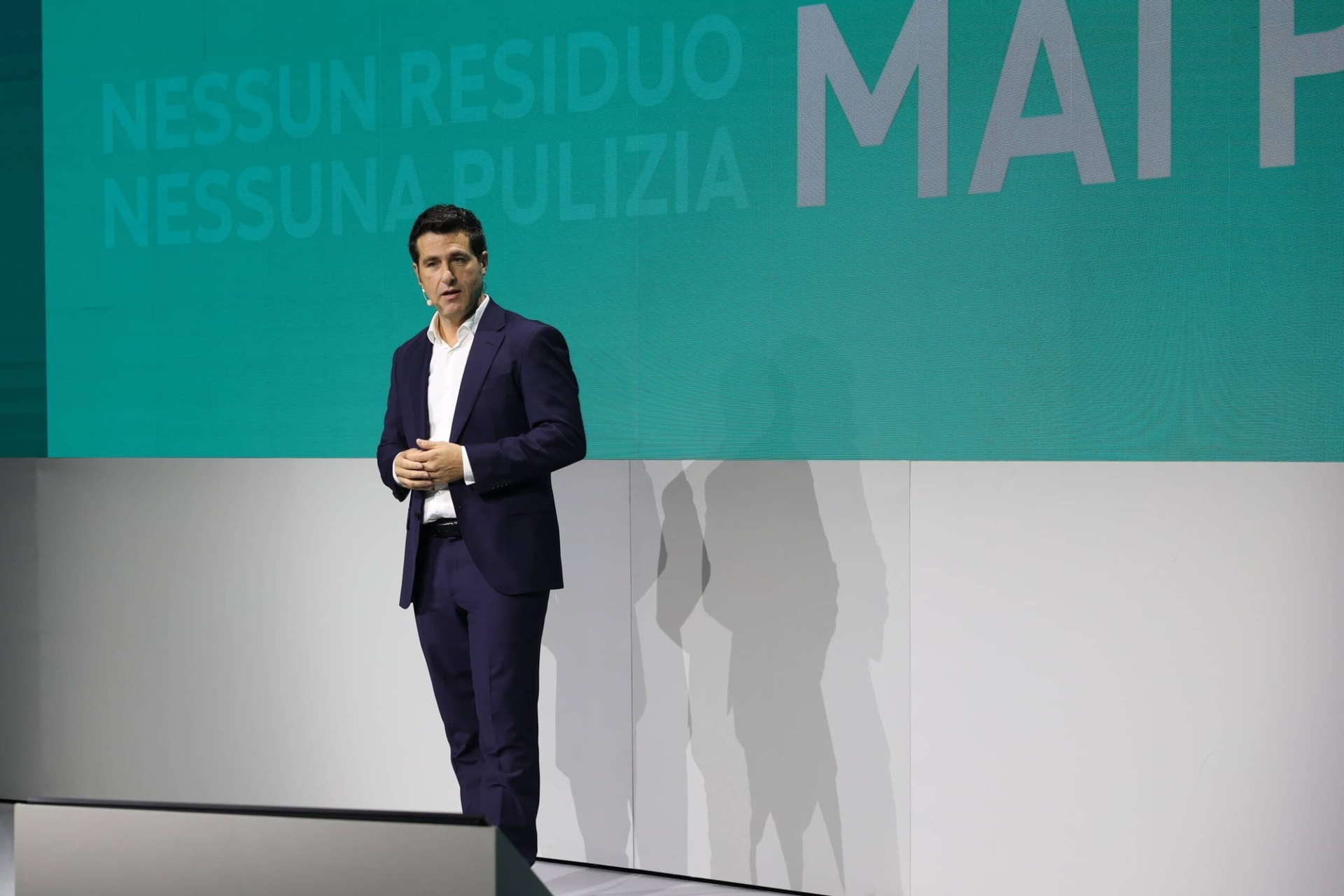 IQOS ILUMA: Stefano Volpetti è Presidente Smoke-Free Products Category & Chief Consumer Officer di Philip Morris International