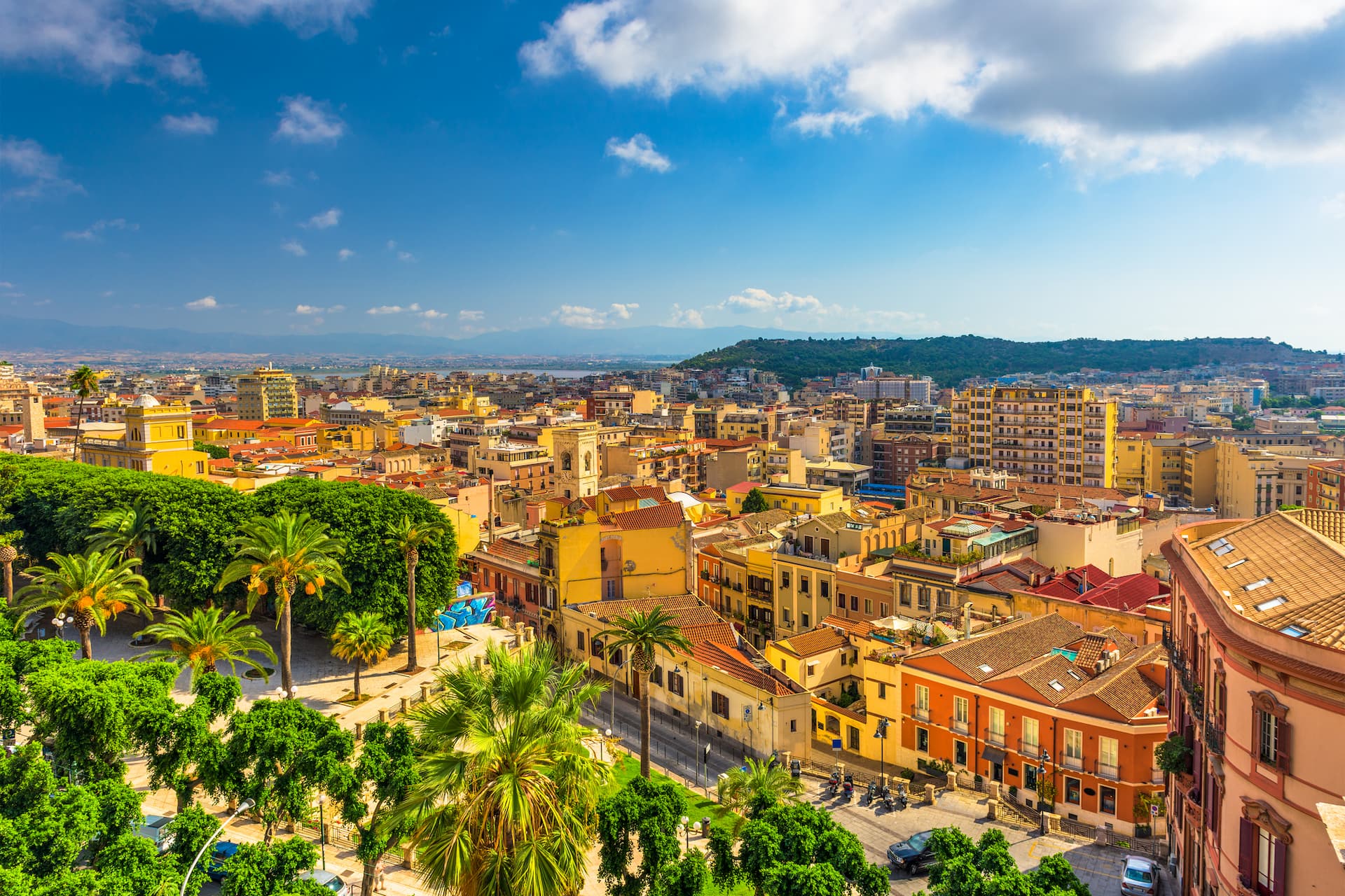 Veduta aerea di Cagliari, sede del Teatro Massimo