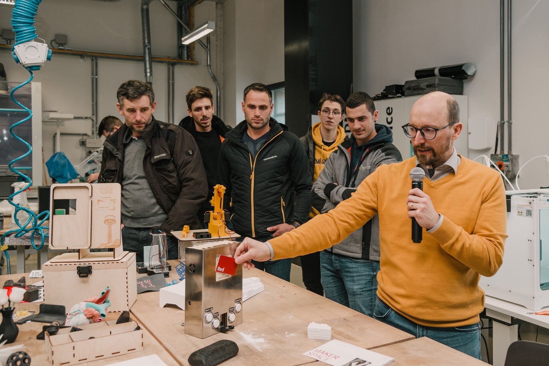 Maker Space: dalla collaborazione tra l’Ufficio Apprendistato e Maestro Artigiano della Provincia Autonoma di Bolzano, lo lvh.apa e il NOI Techpark ha preso avvio un percorso dedicato alle nuove sfide della digitalizzazione per le imprese artigiane