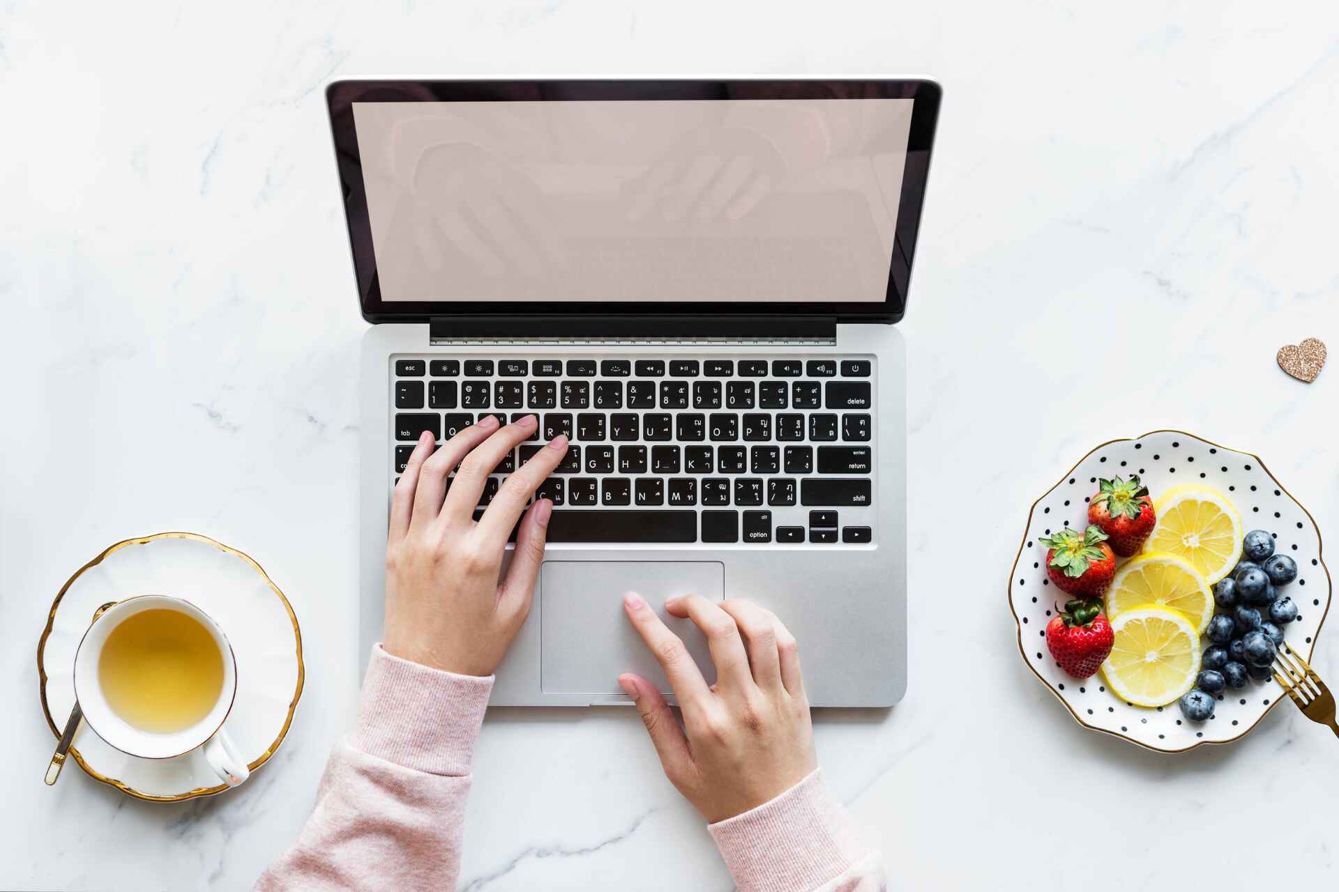 Lavoro sedentario: alimentazione scorretta e lavoro al PC possono essere un mix pericoloso