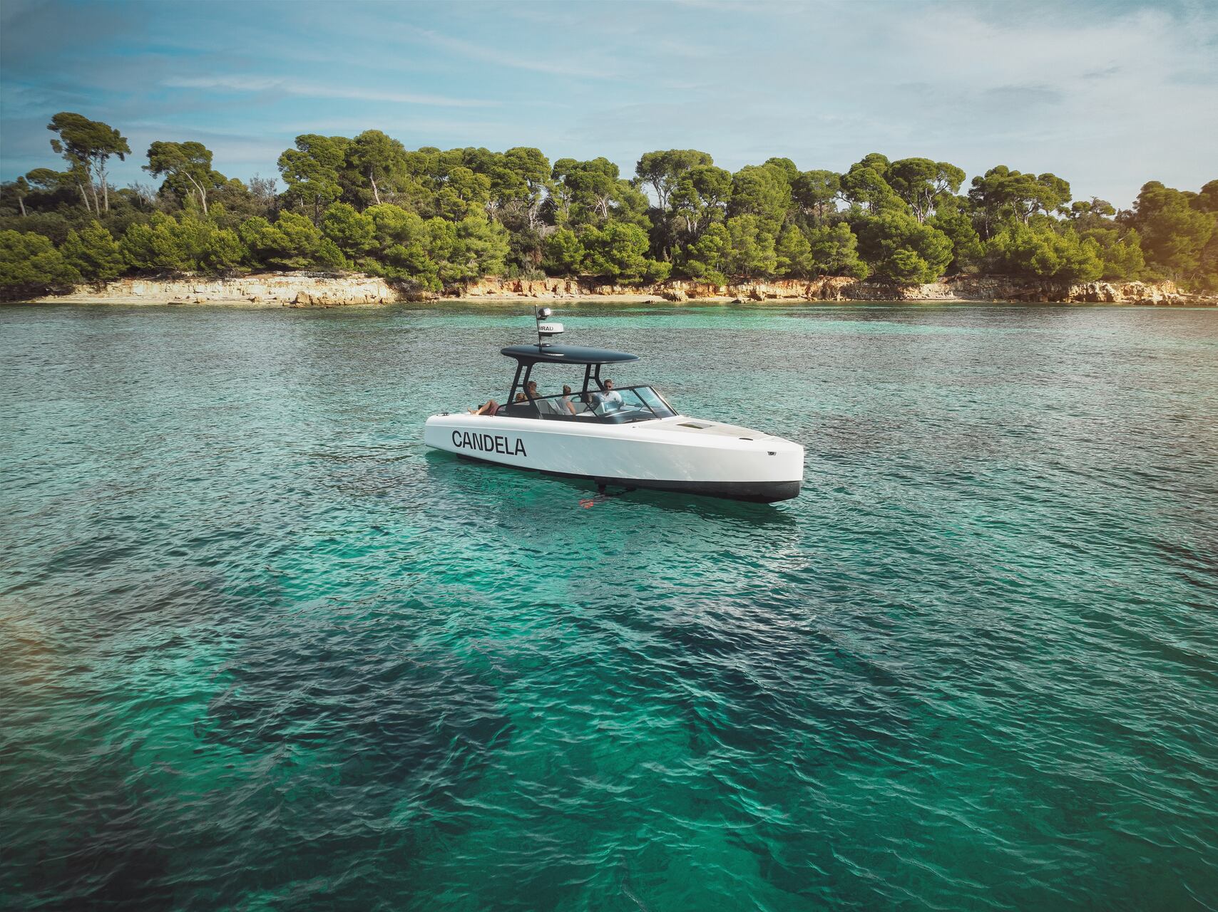 Candela C8: arriva l'aliscafo a motore elettrico "super green"