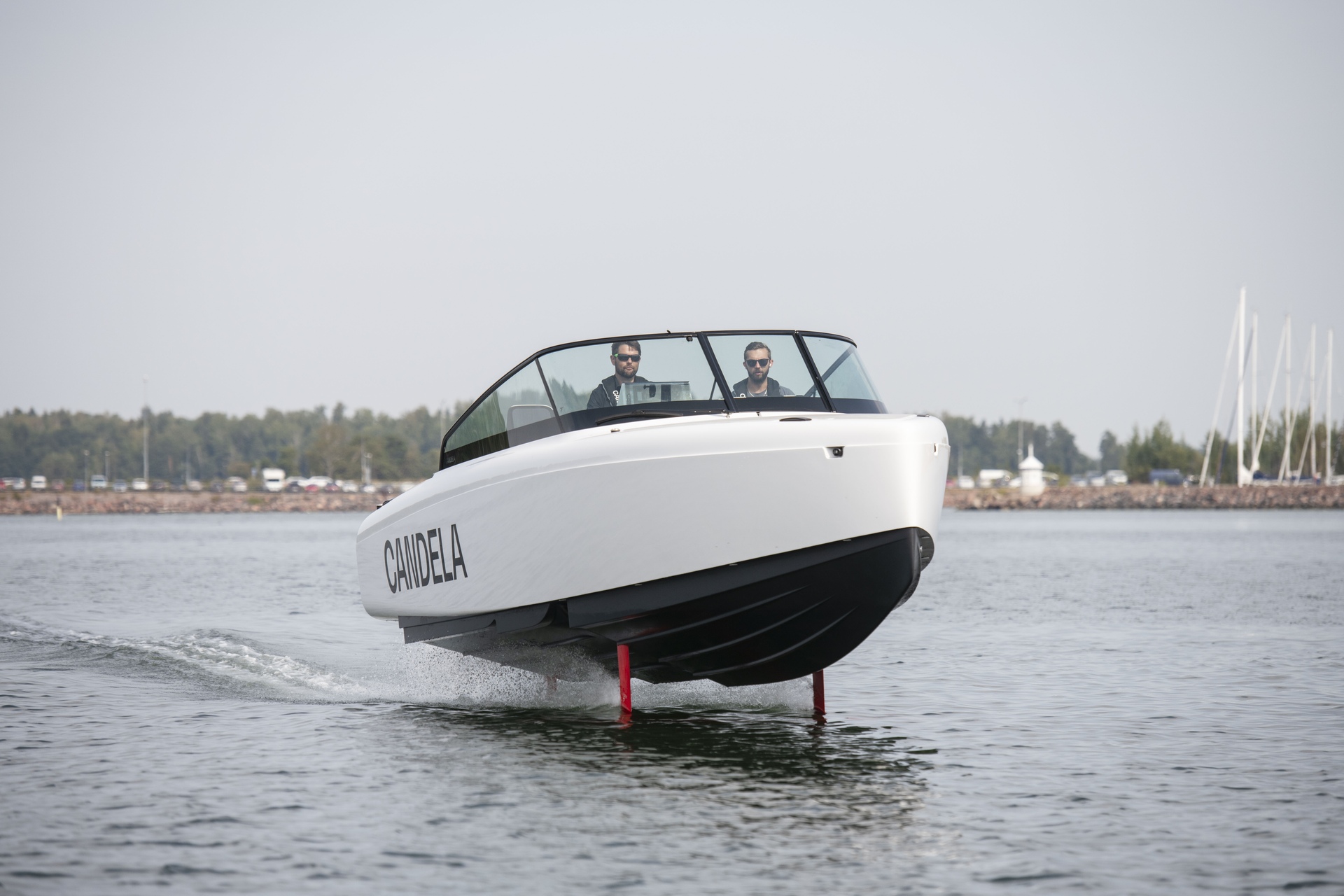 Candela C8: arriva l'aliscafo a motore elettrico "super green"